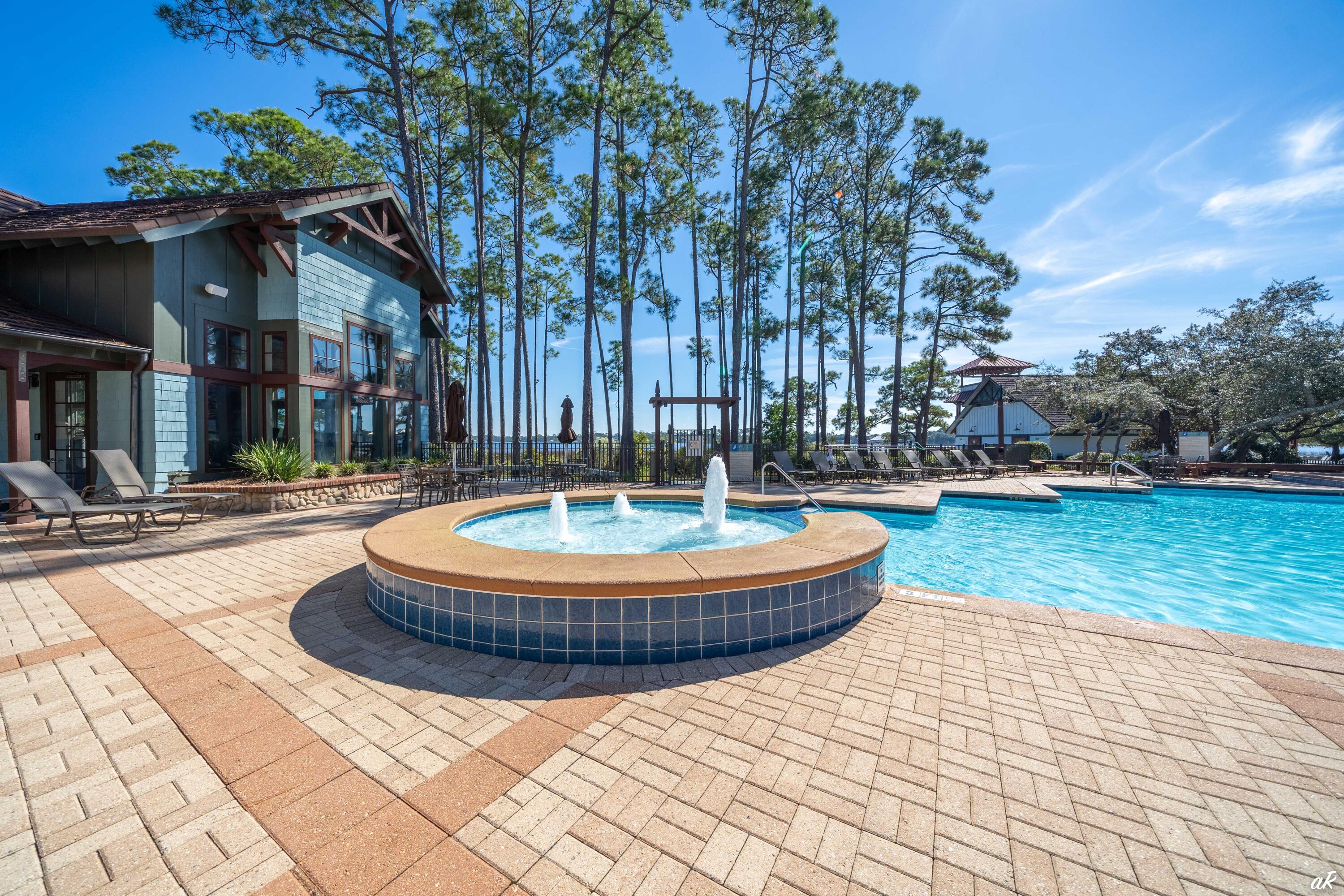 1111 E Water Oak