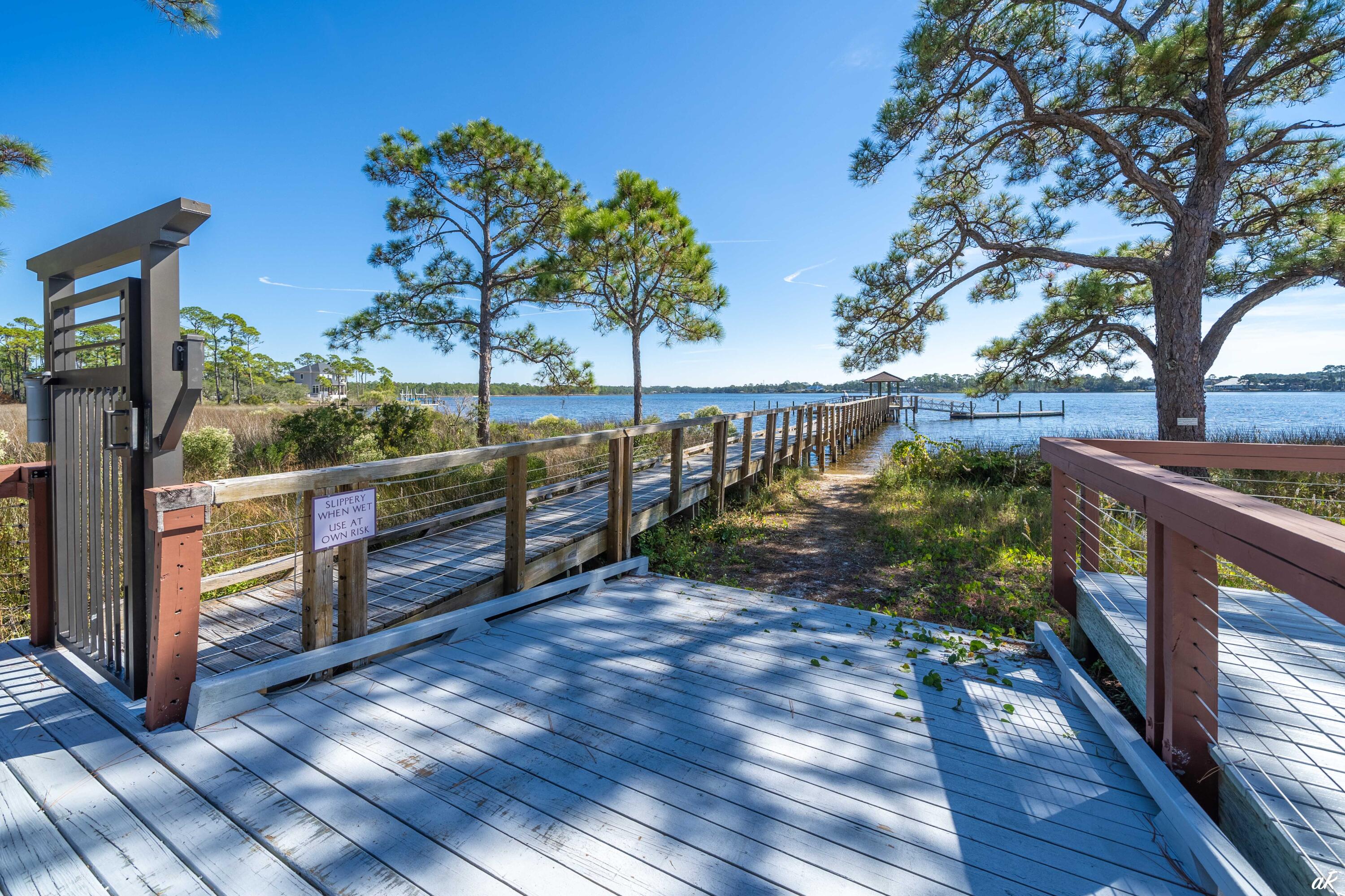 1111 E Water Oak