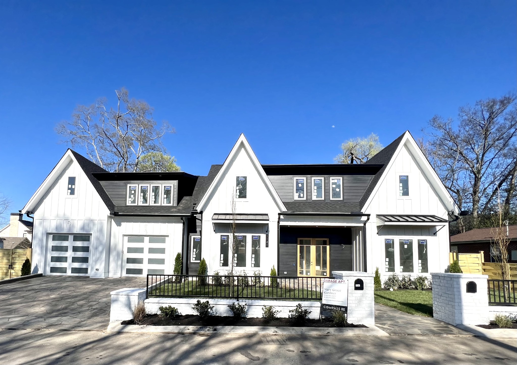 1141 Carter St