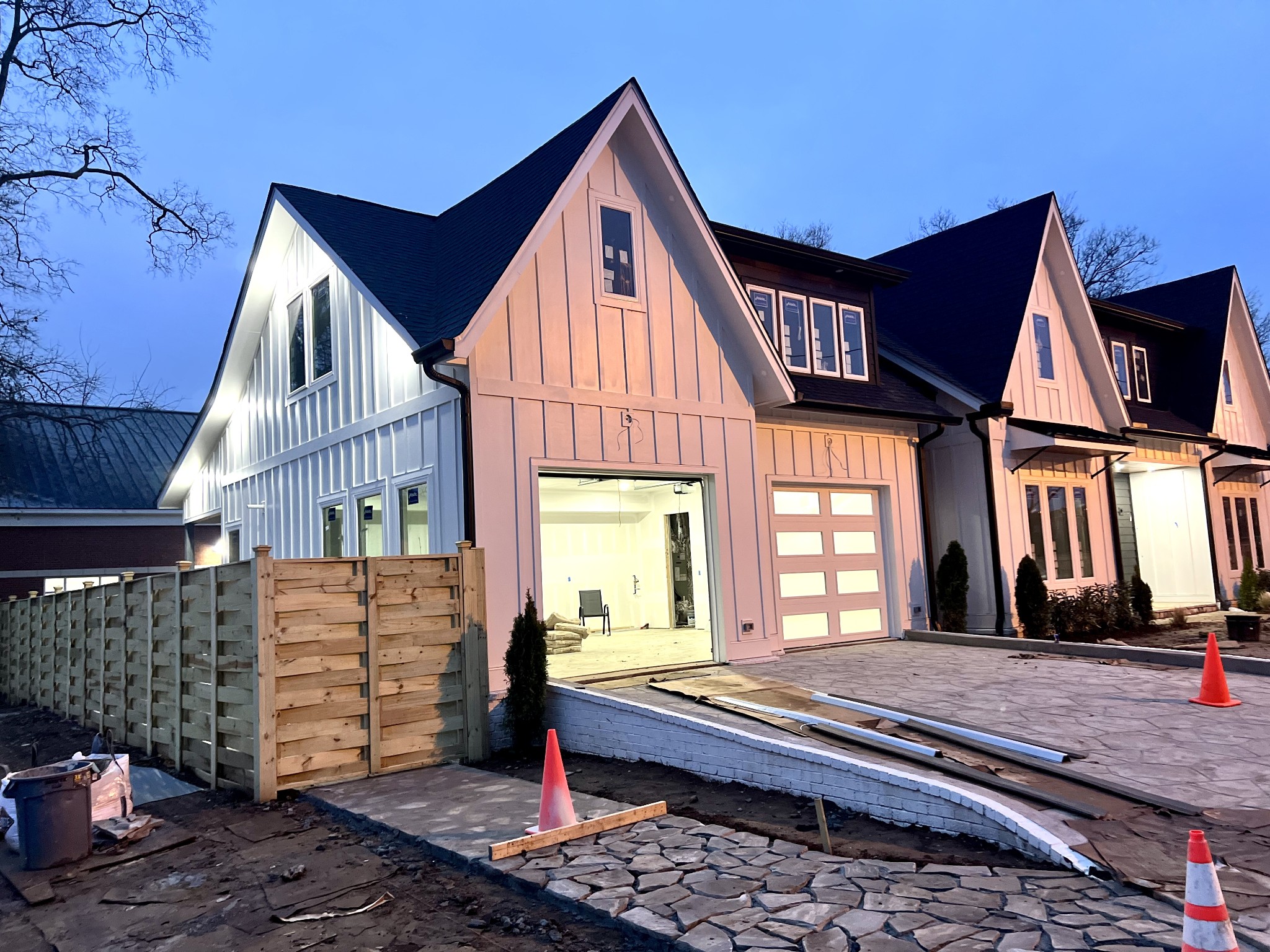1141 Carter St