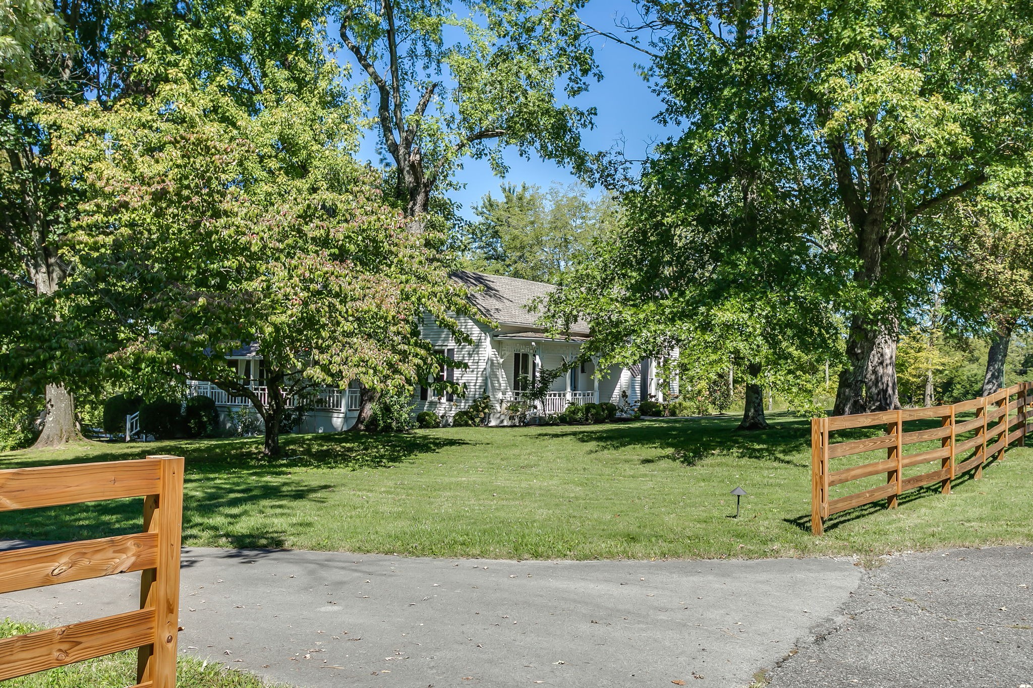 2320 Lewisburg Pike