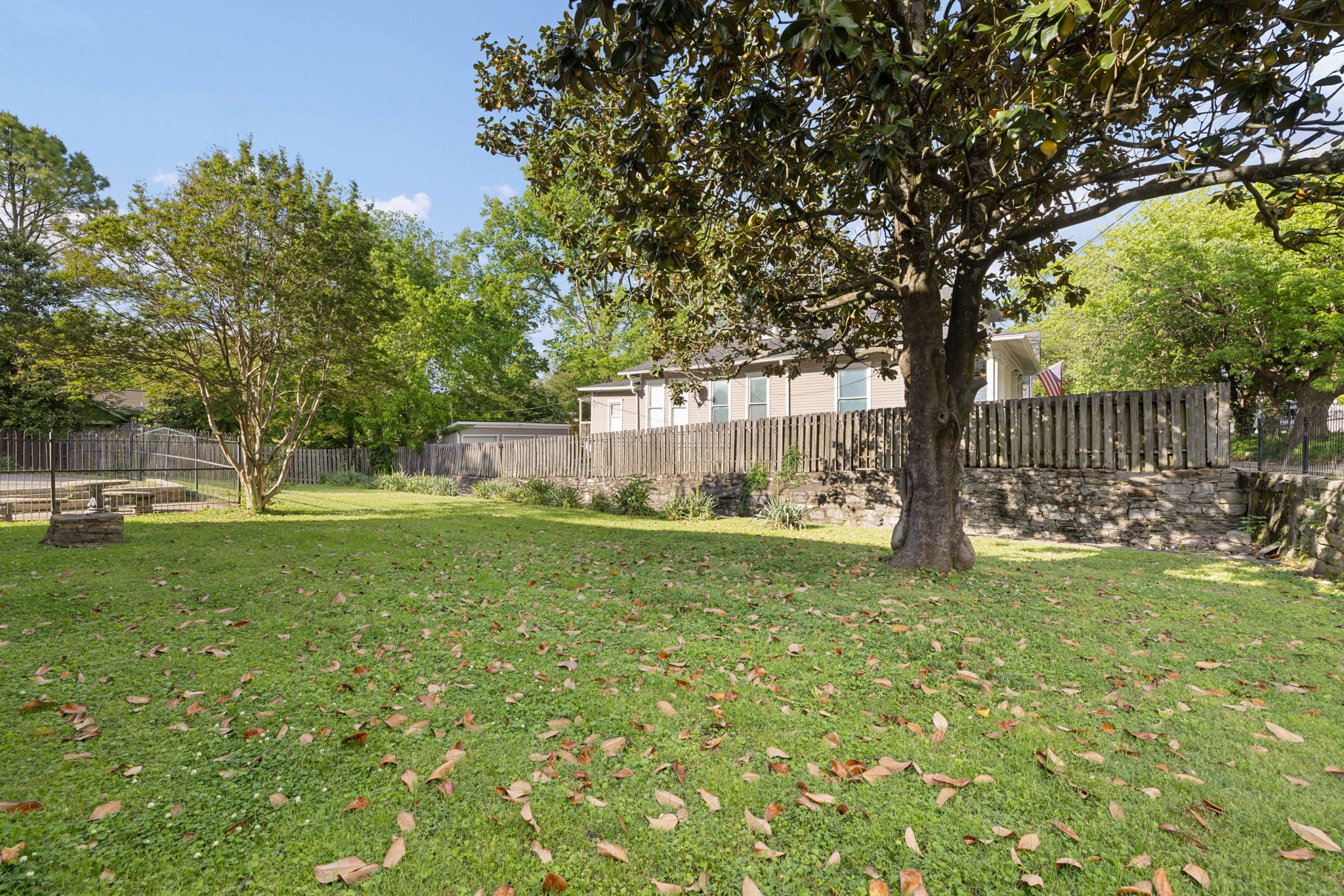 720 W Main St