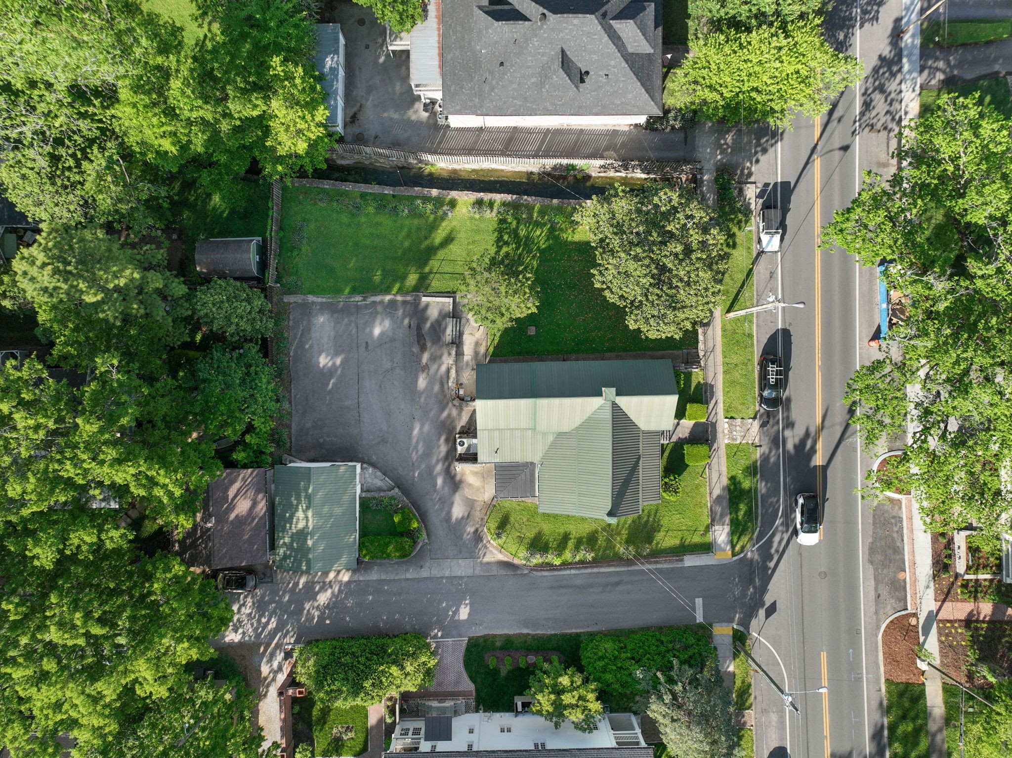 720 W Main St