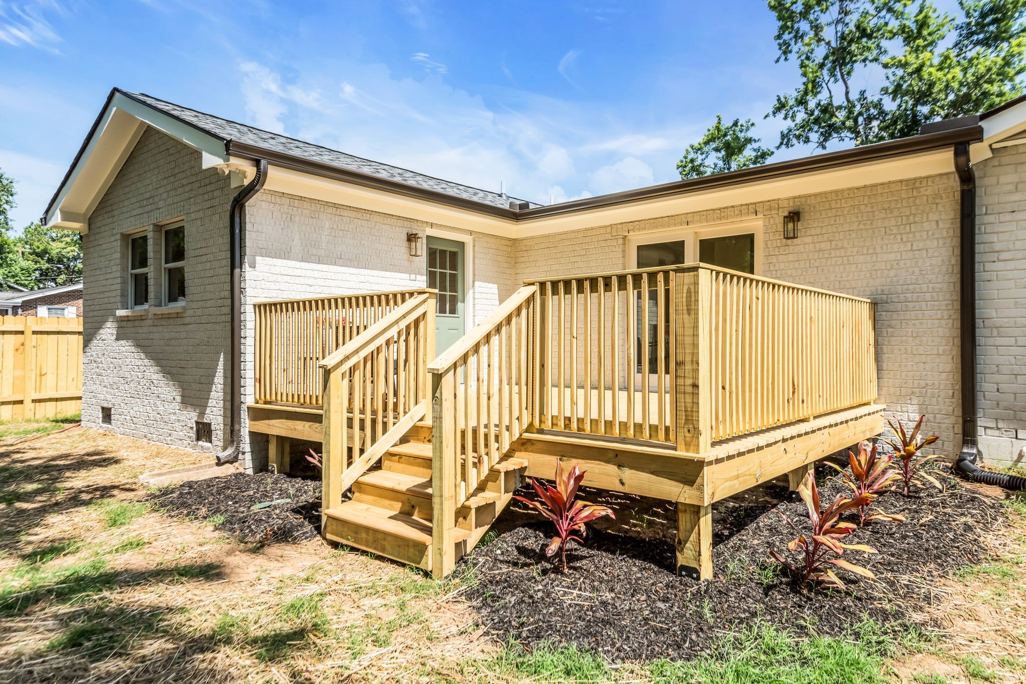 617 W Meade Blvd