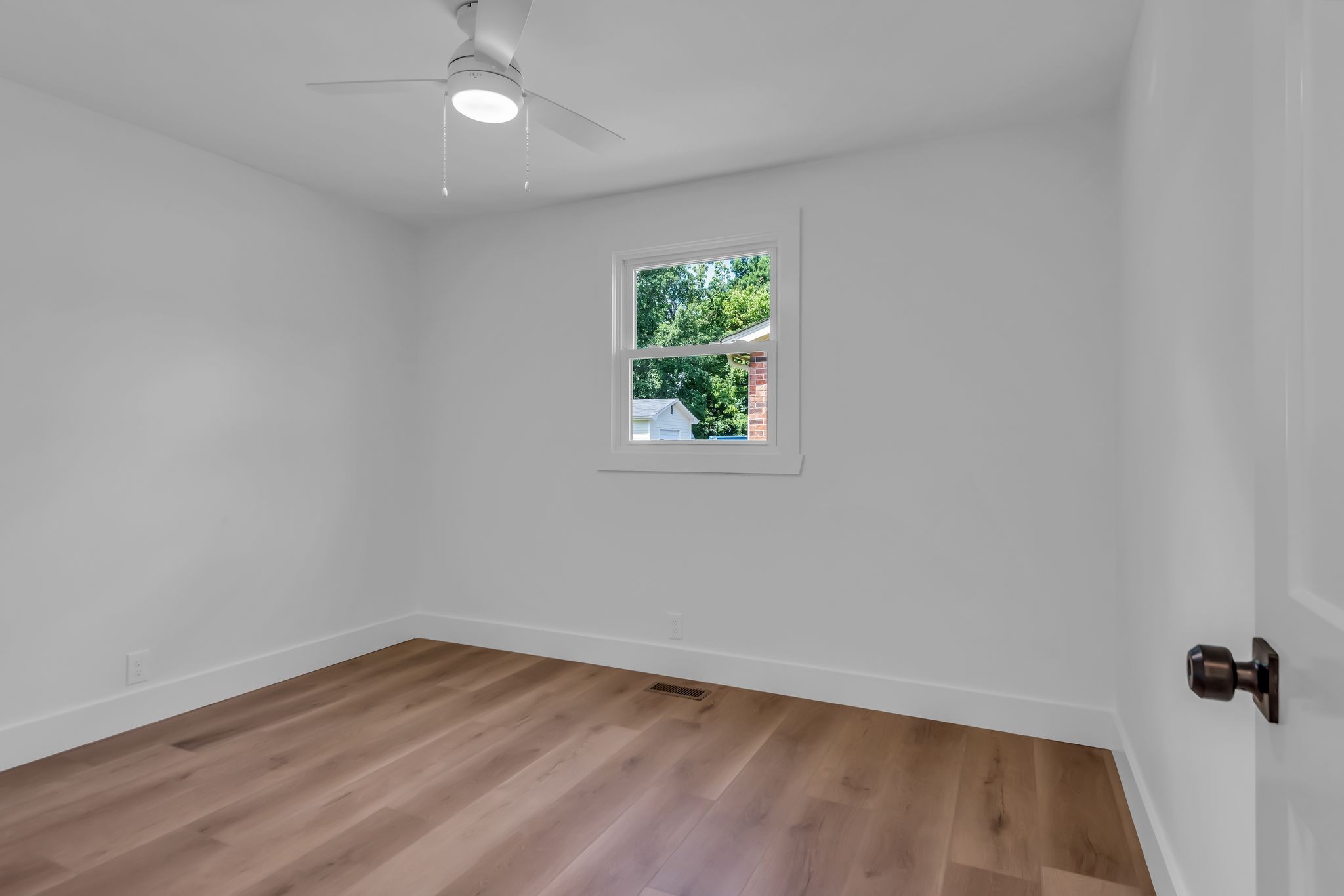 617 W Meade Blvd