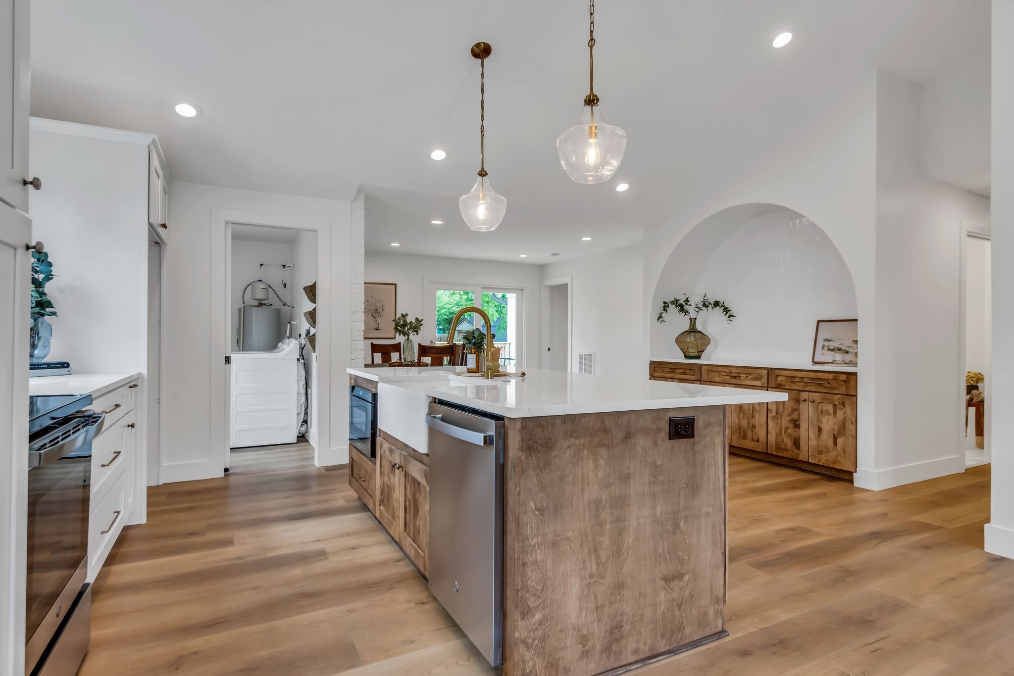 617 W Meade Blvd