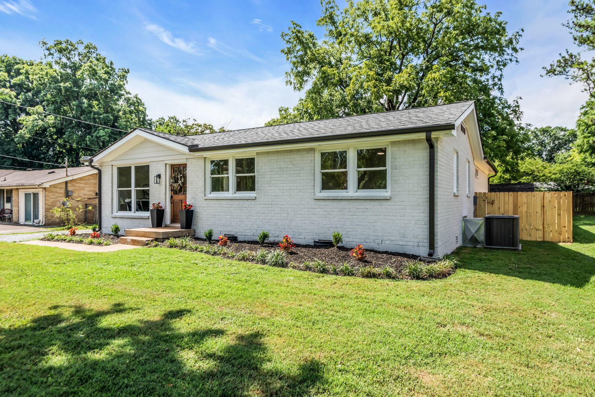 617 W Meade Blvd