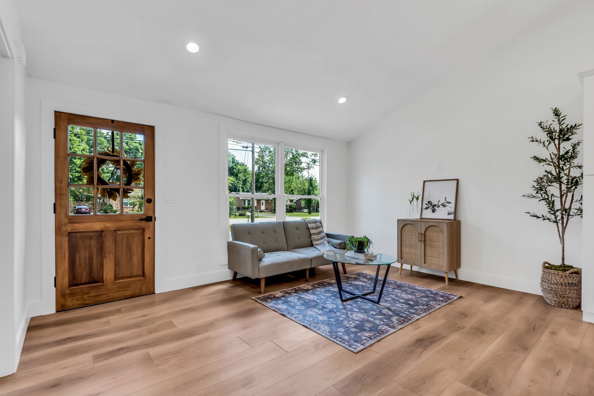 617 W Meade Blvd