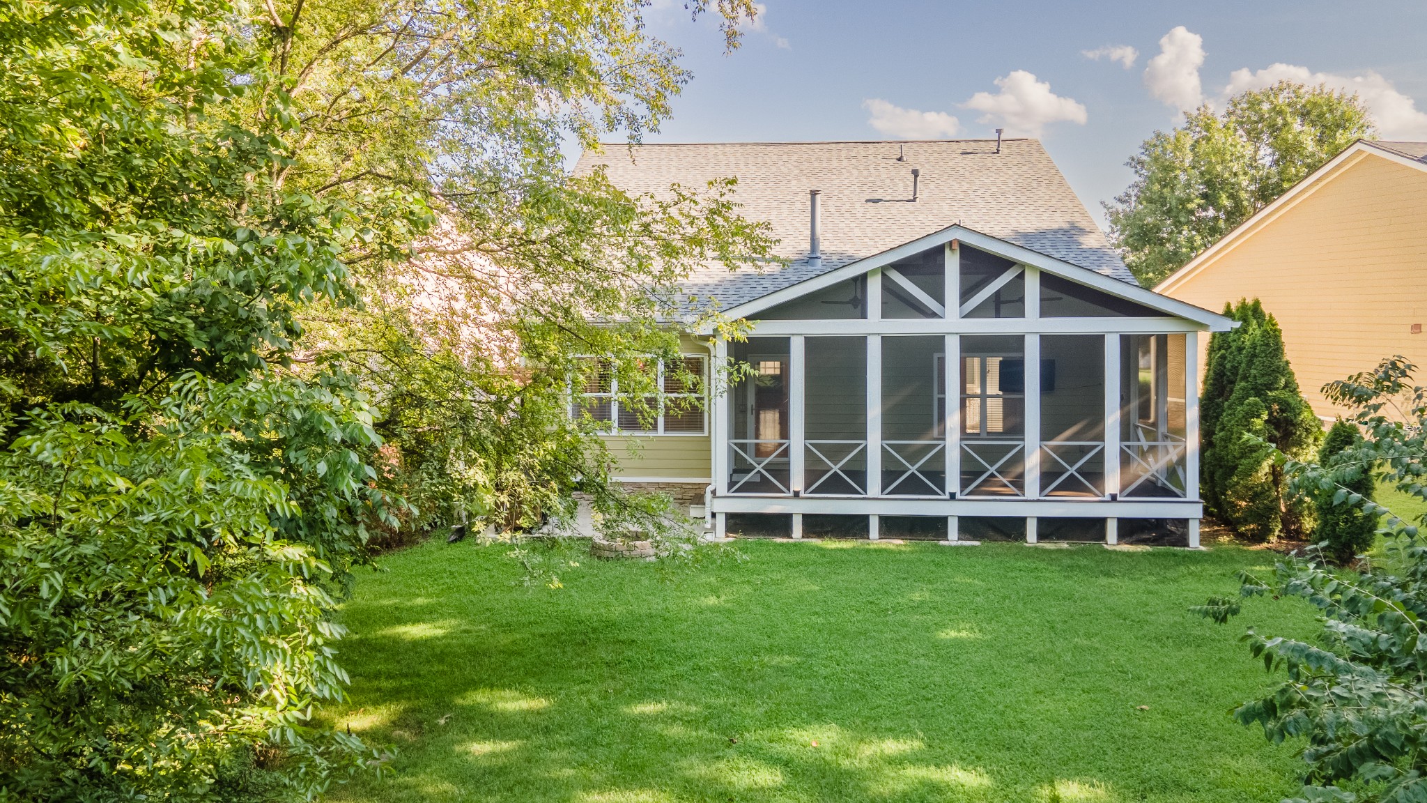 3352 Redmon Hl