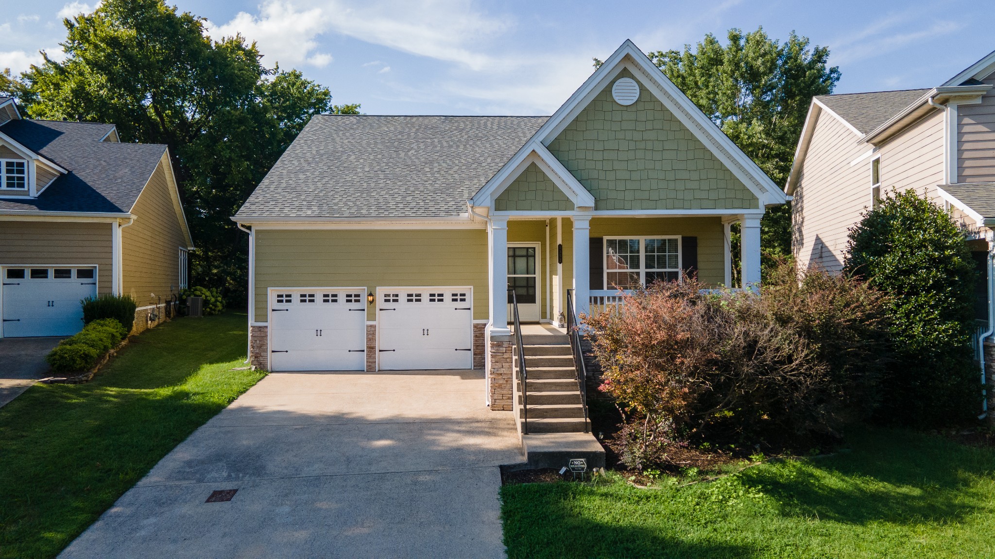3352 Redmon Hl