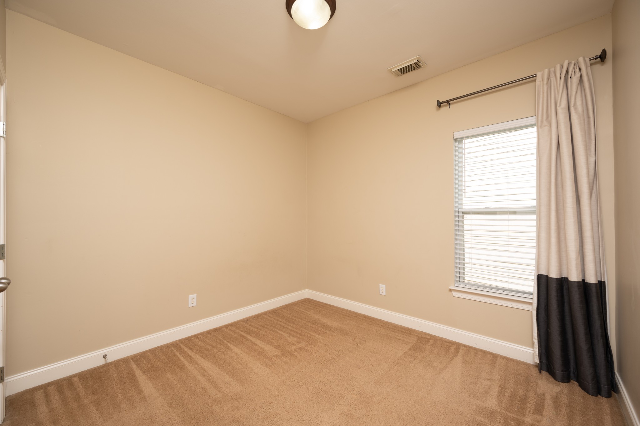 3352 Redmon Hl