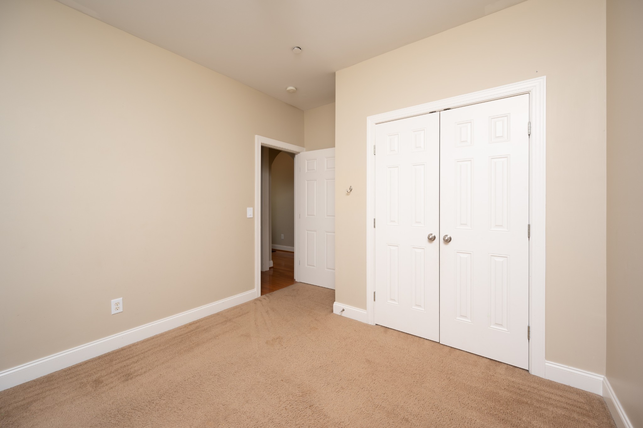 3352 Redmon Hl