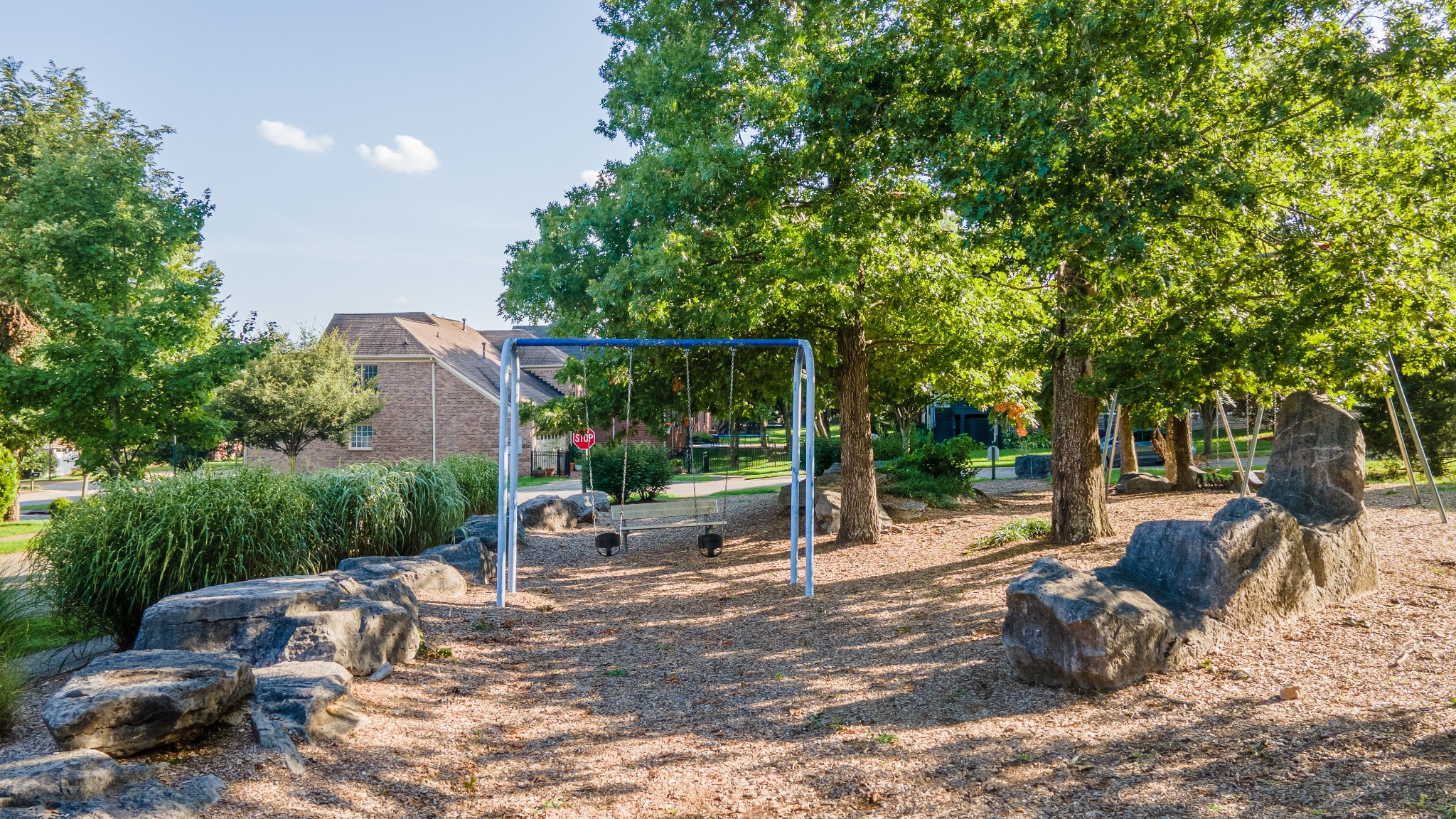 3352 Redmon Hl