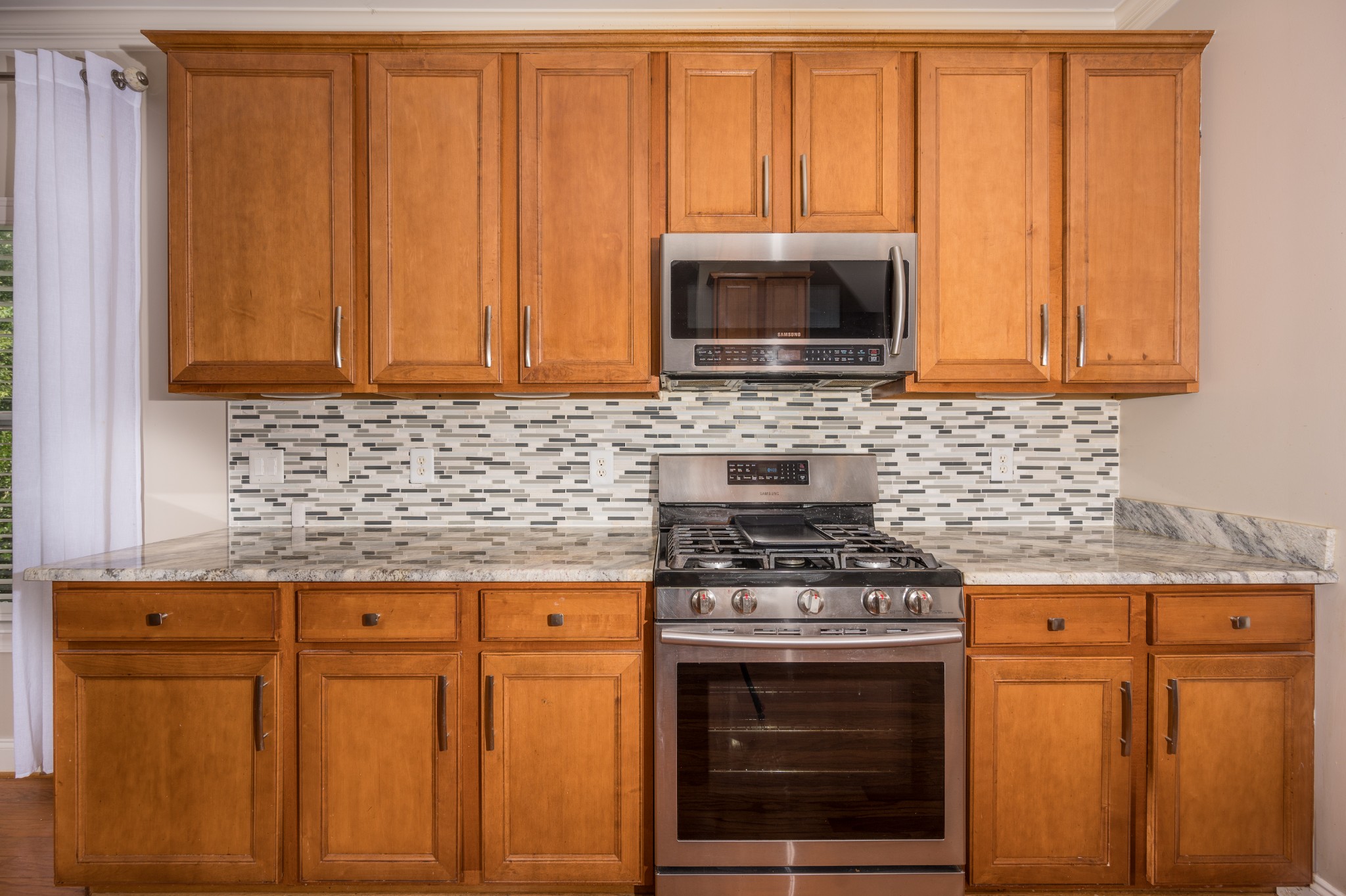 3352 Redmon Hl
