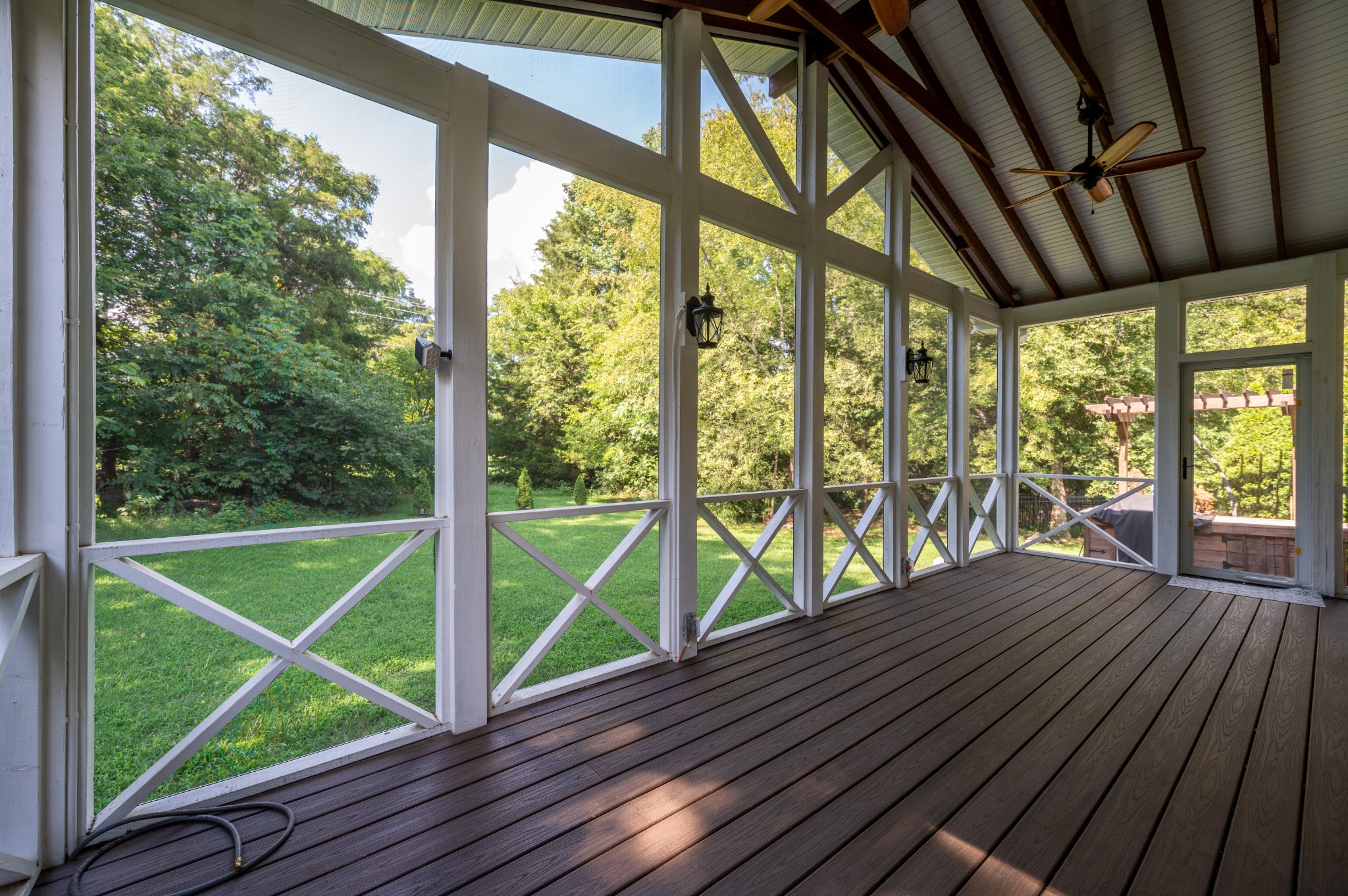 3352 Redmon Hl