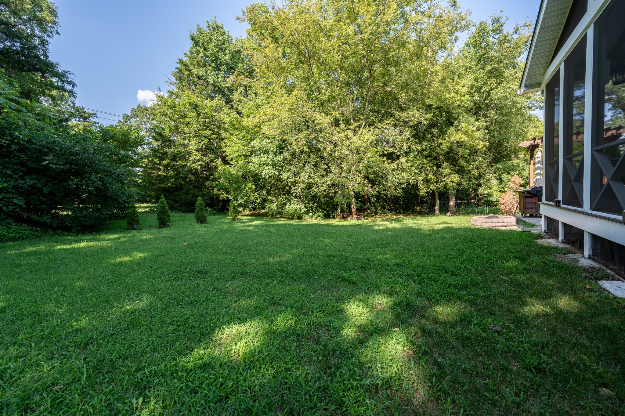 3352 Redmon Hl