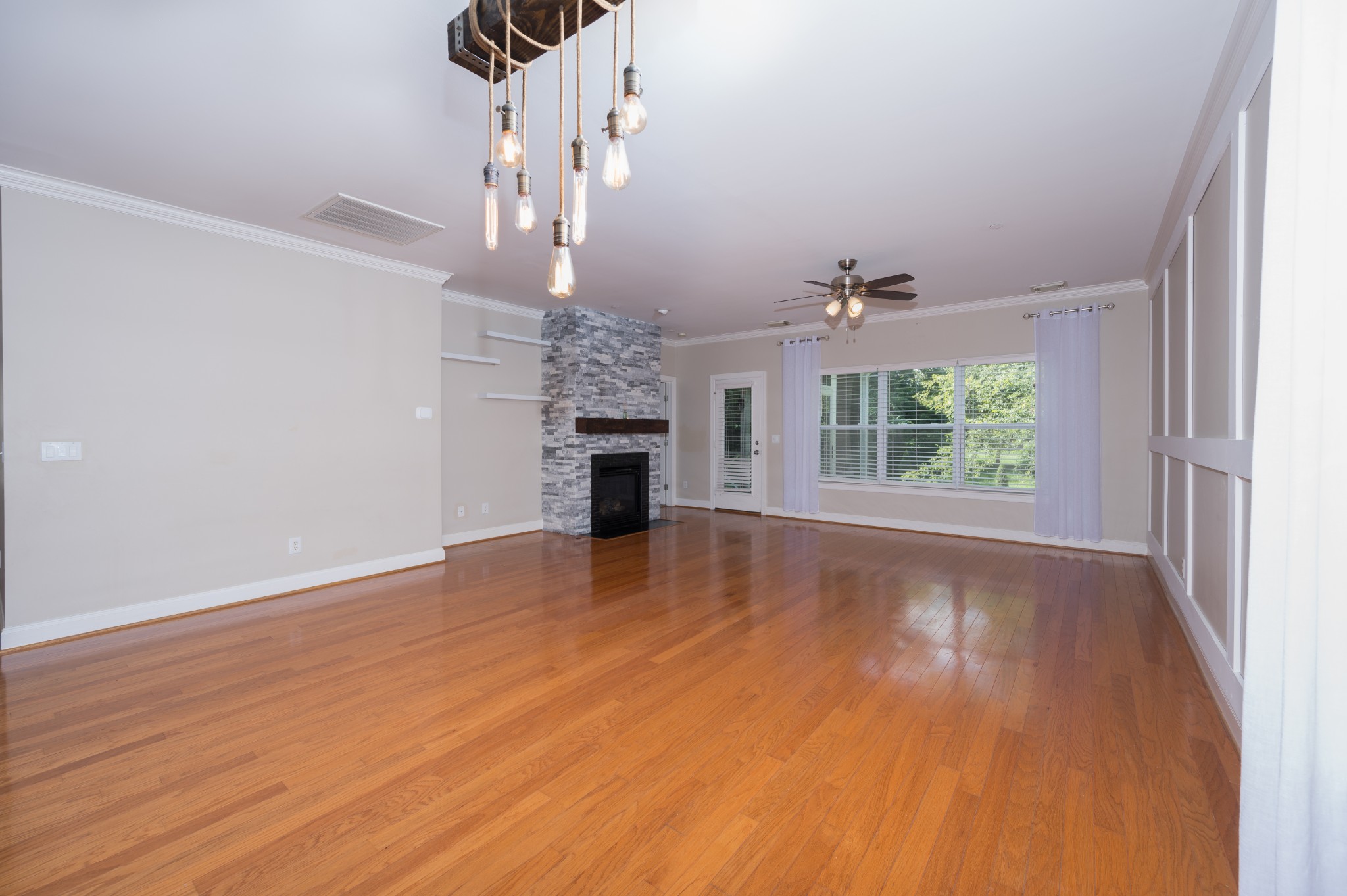 3352 Redmon Hl
