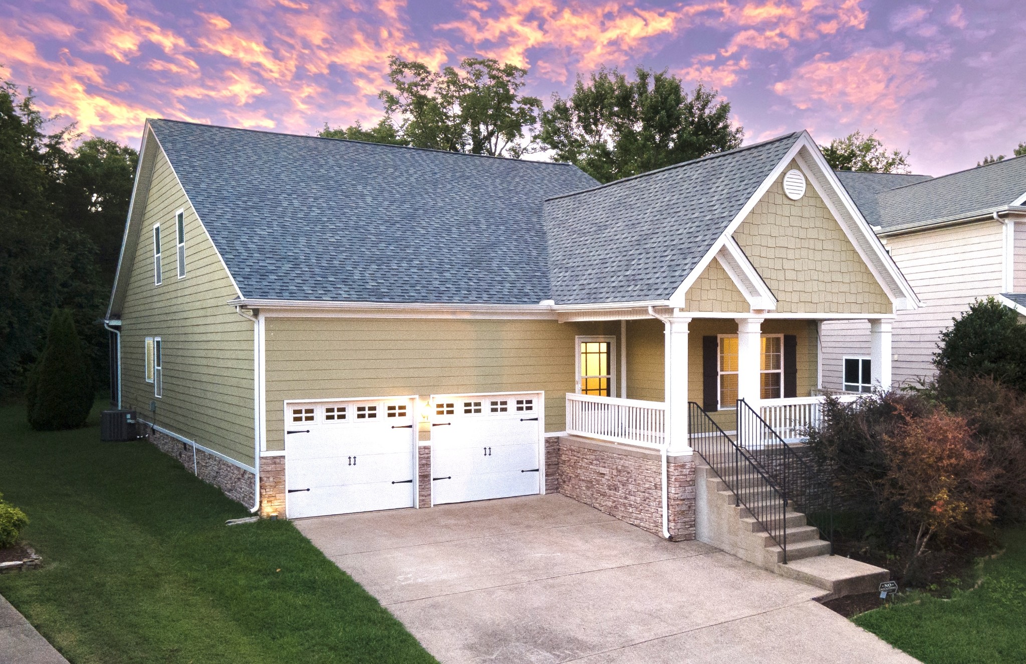 3352 Redmon Hl