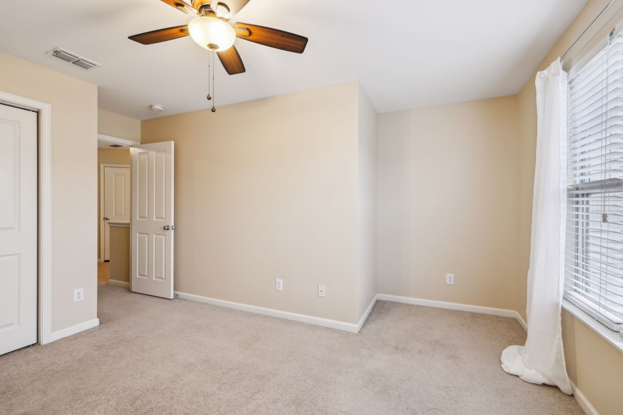 584 Griffin Cir
