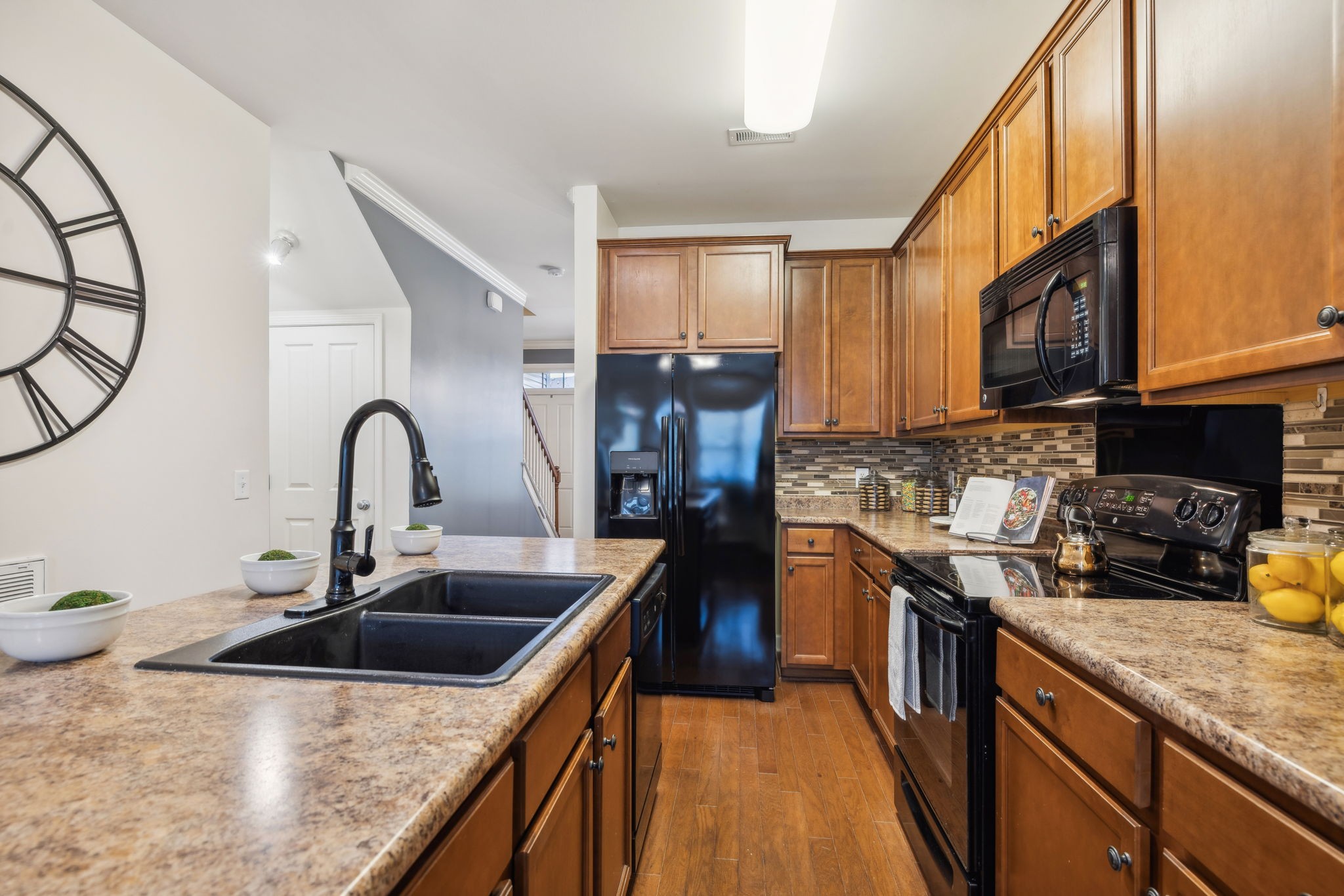 584 Griffin Cir