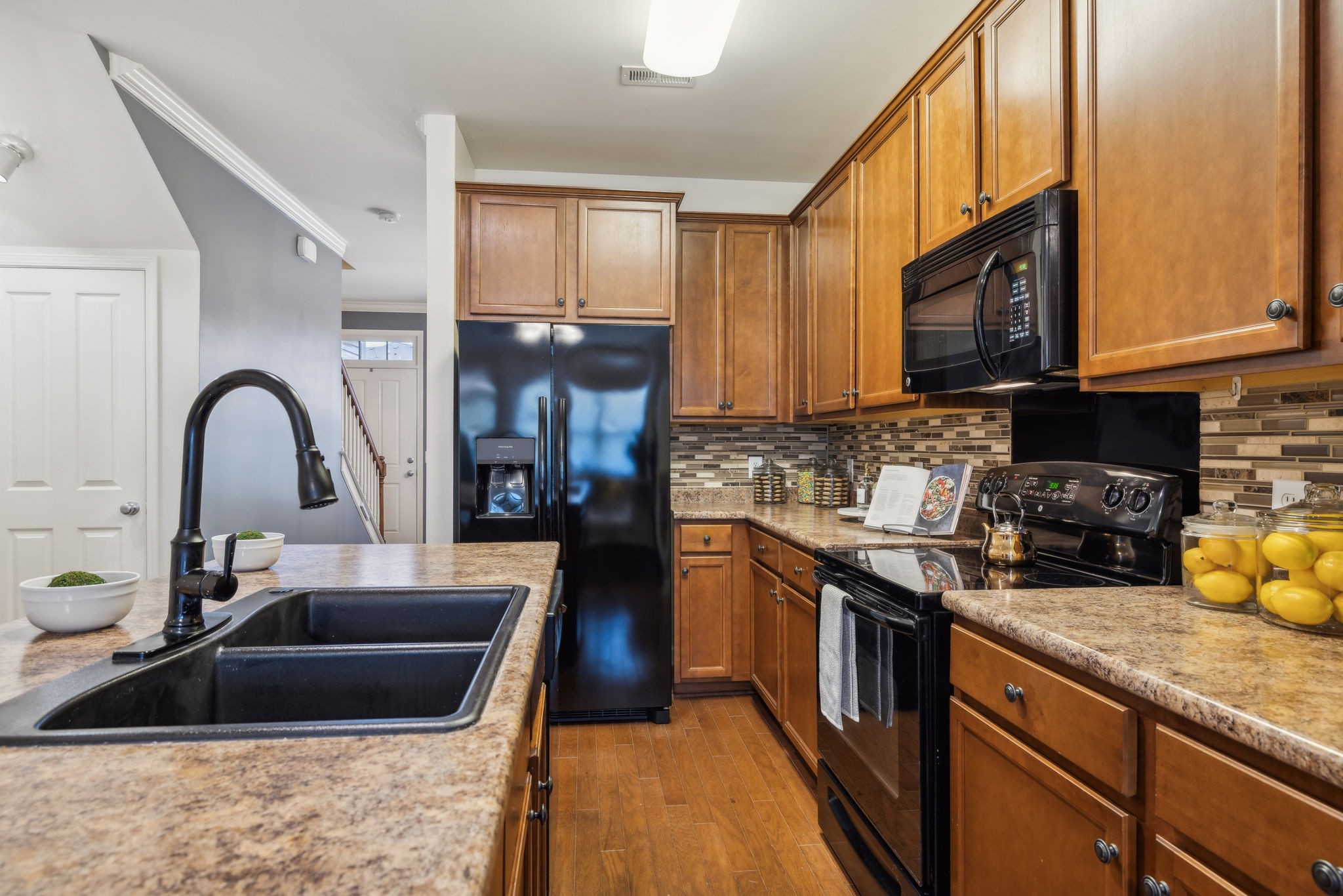 584 Griffin Cir