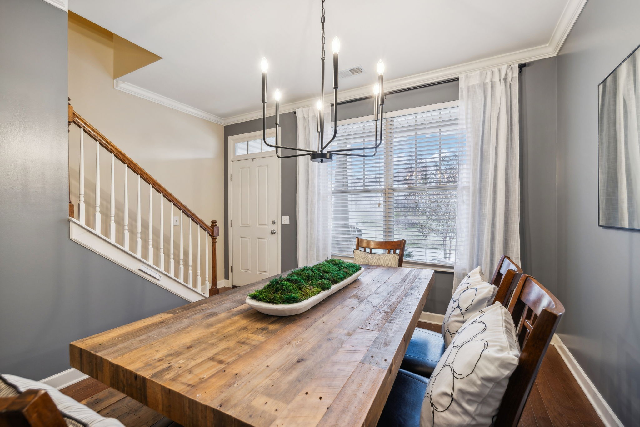 584 Griffin Cir