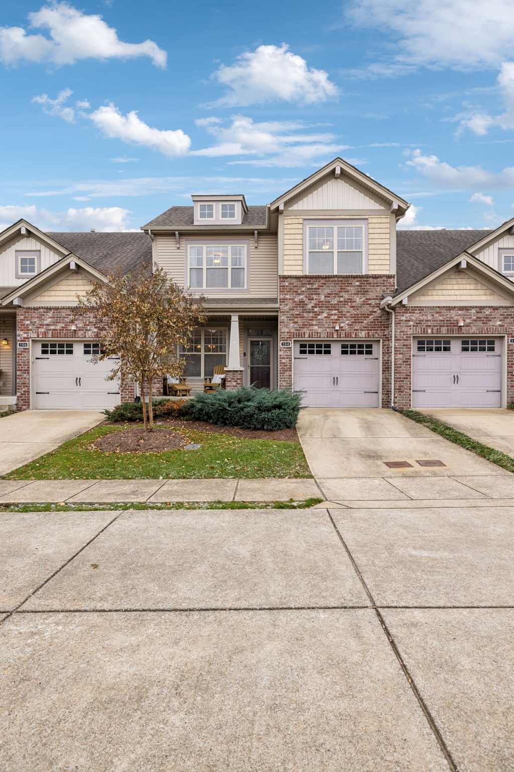 584 Griffin Cir