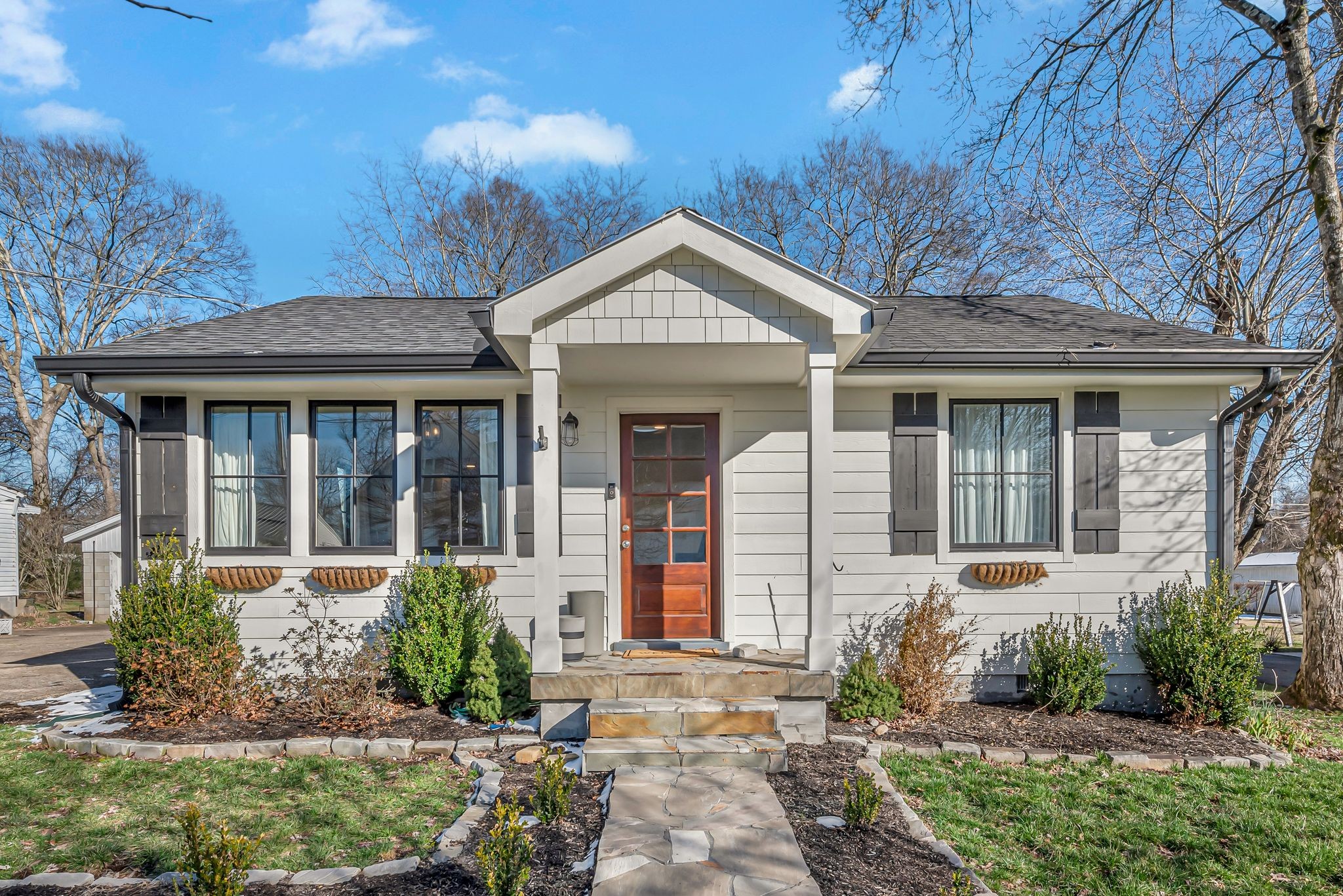 1409 Sunset Dr