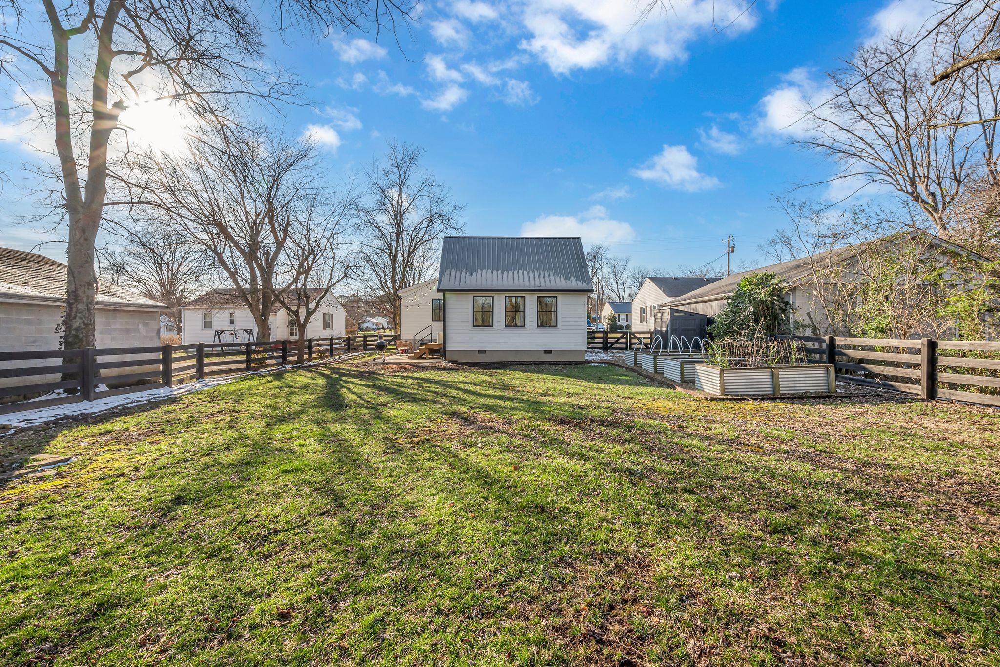 1409 Sunset Dr