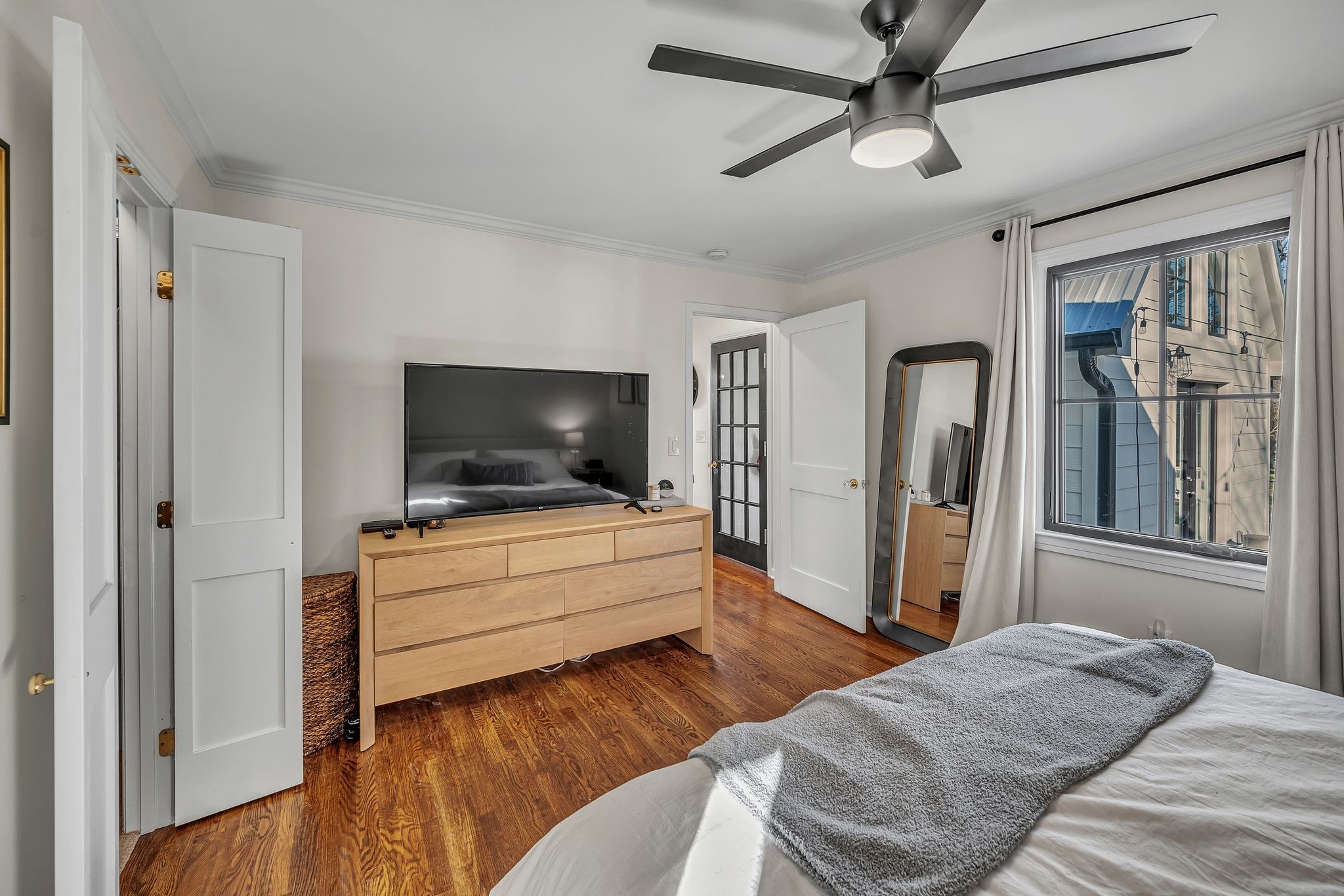 1409 Sunset Dr
