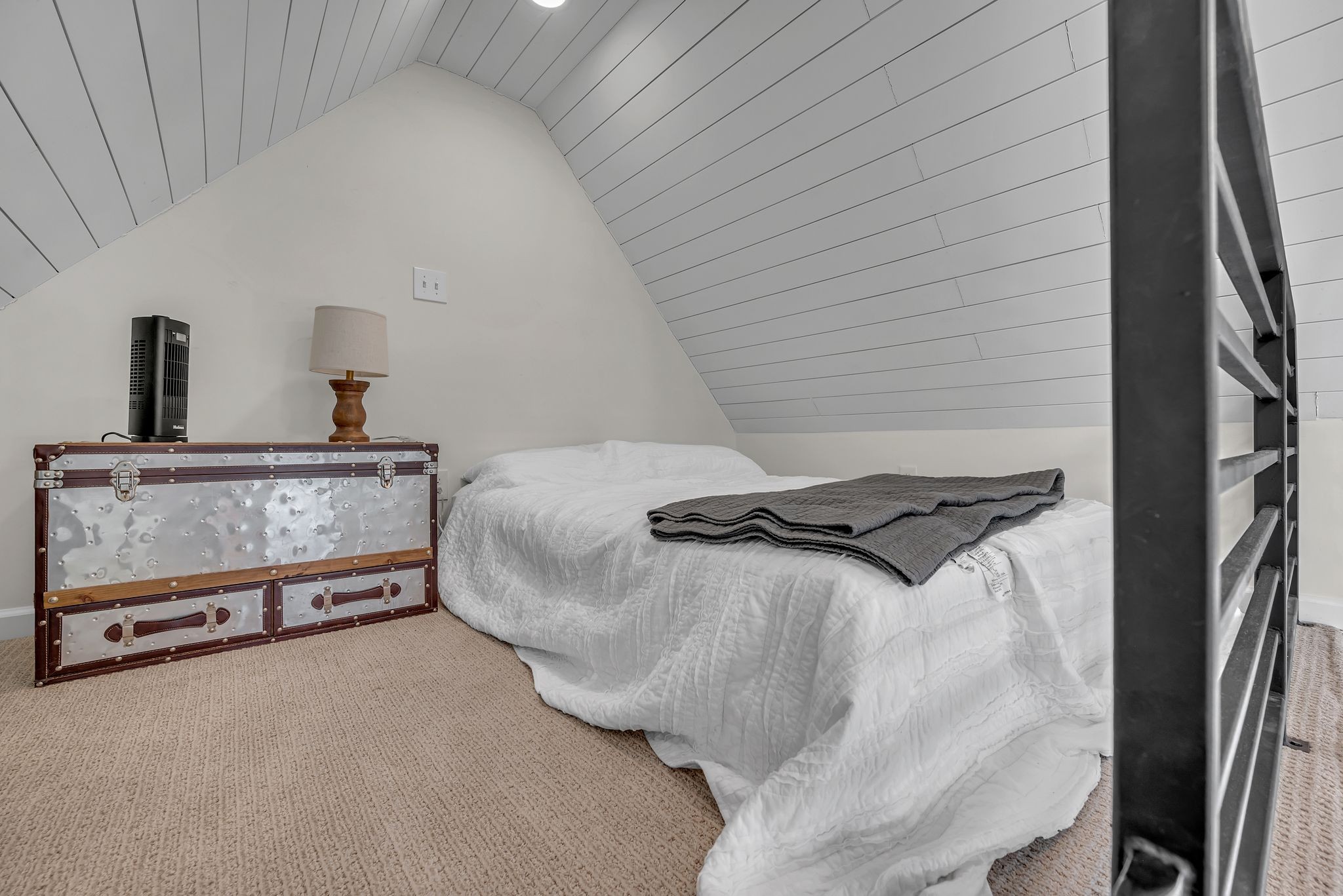 1409 Sunset Dr
