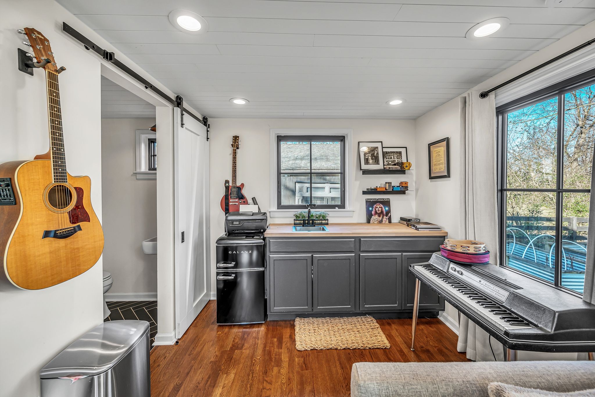 1409 Sunset Dr