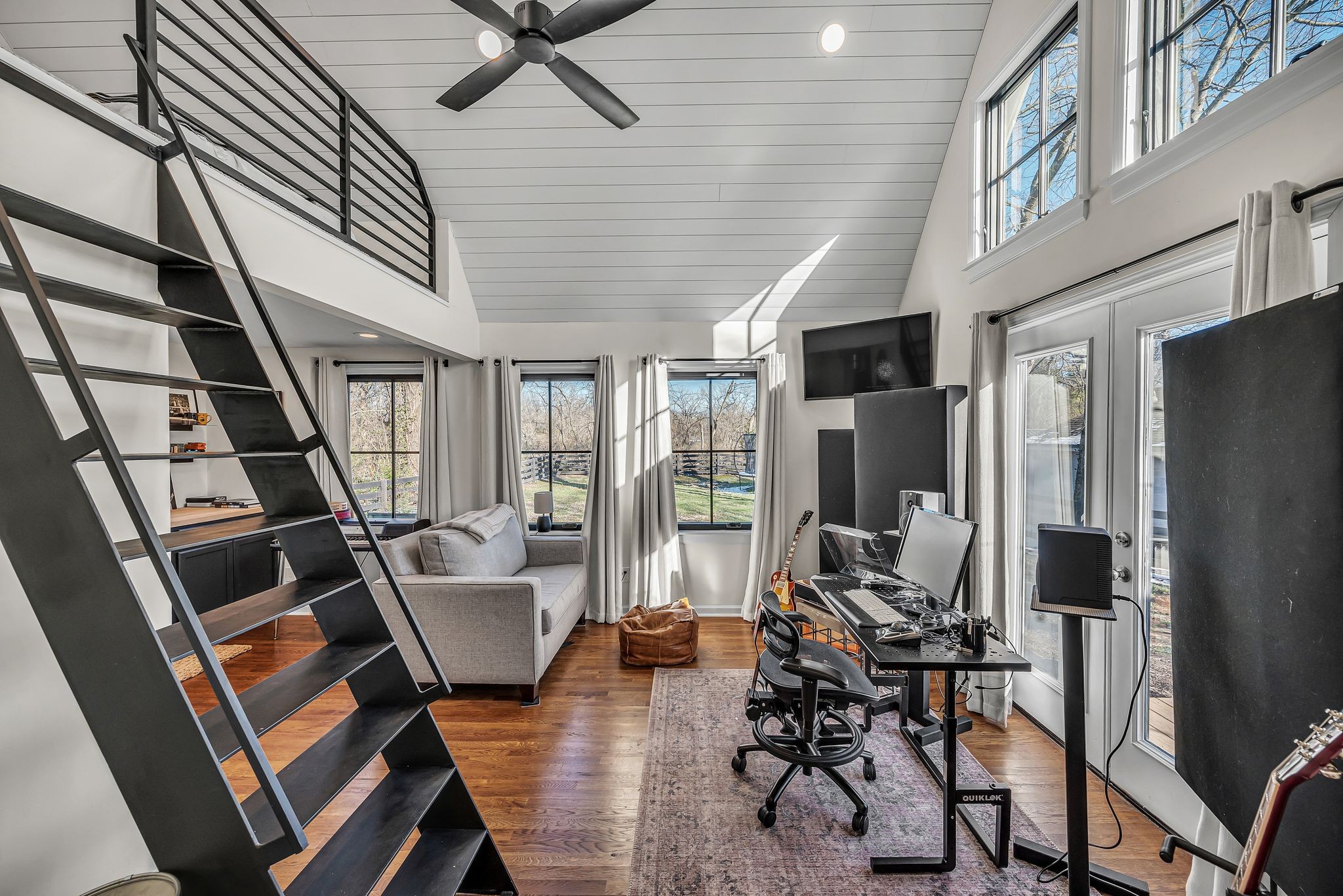 1409 Sunset Dr