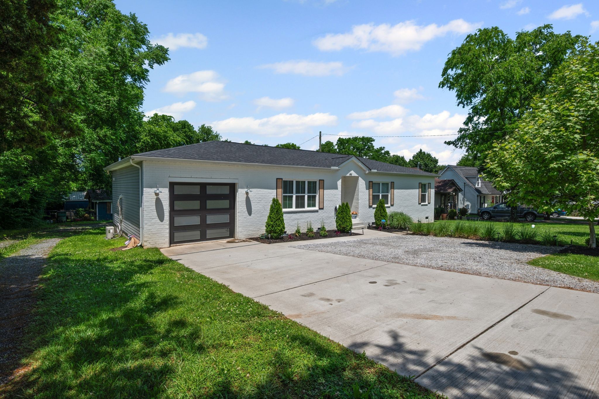 317 Manzano Rd
