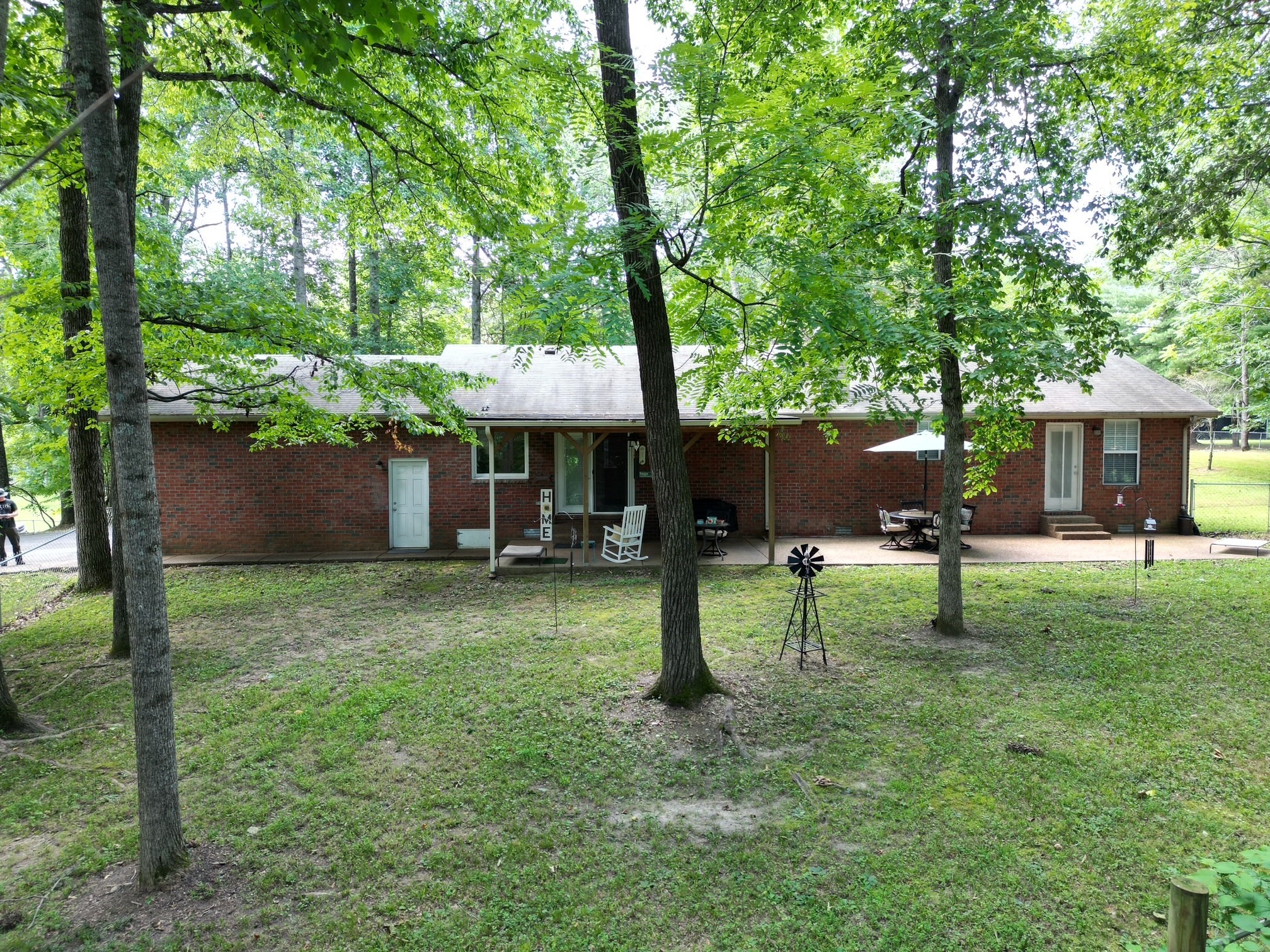 7115 Littlejohn Ln