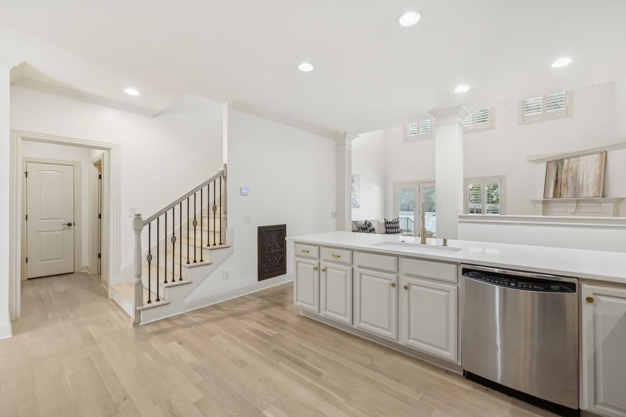 107 Brilliantine Cir