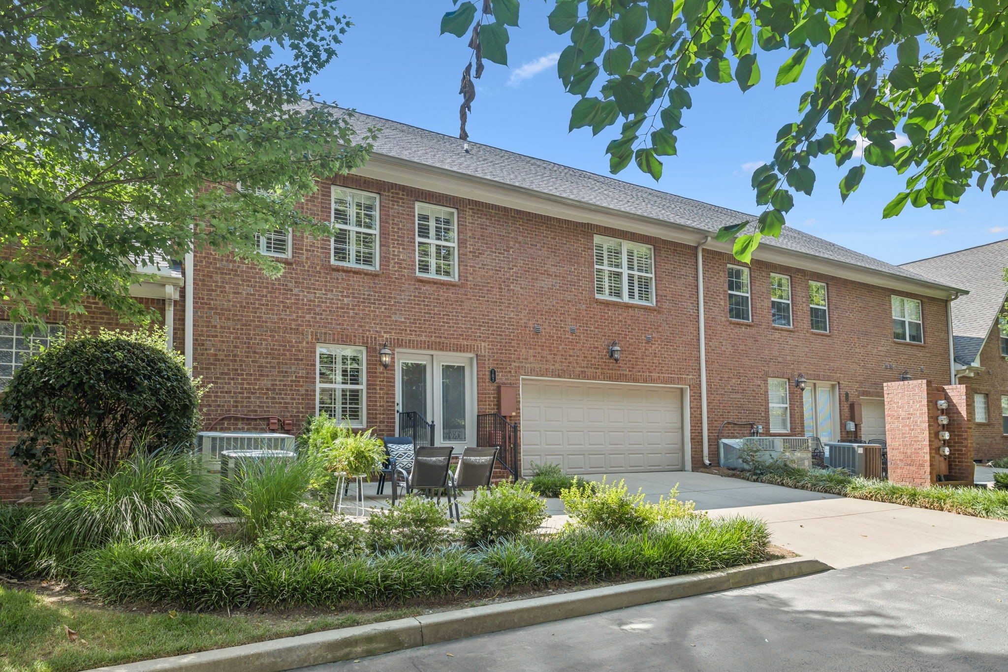 107 Brilliantine Cir