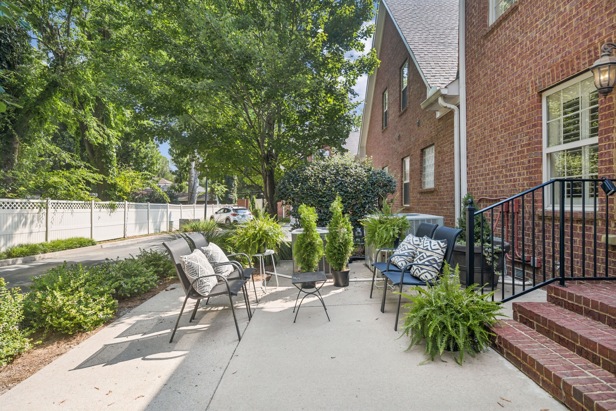 107 Brilliantine Cir