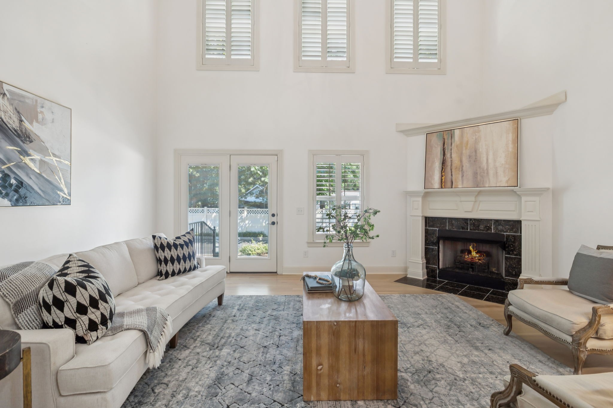 107 Brilliantine Cir