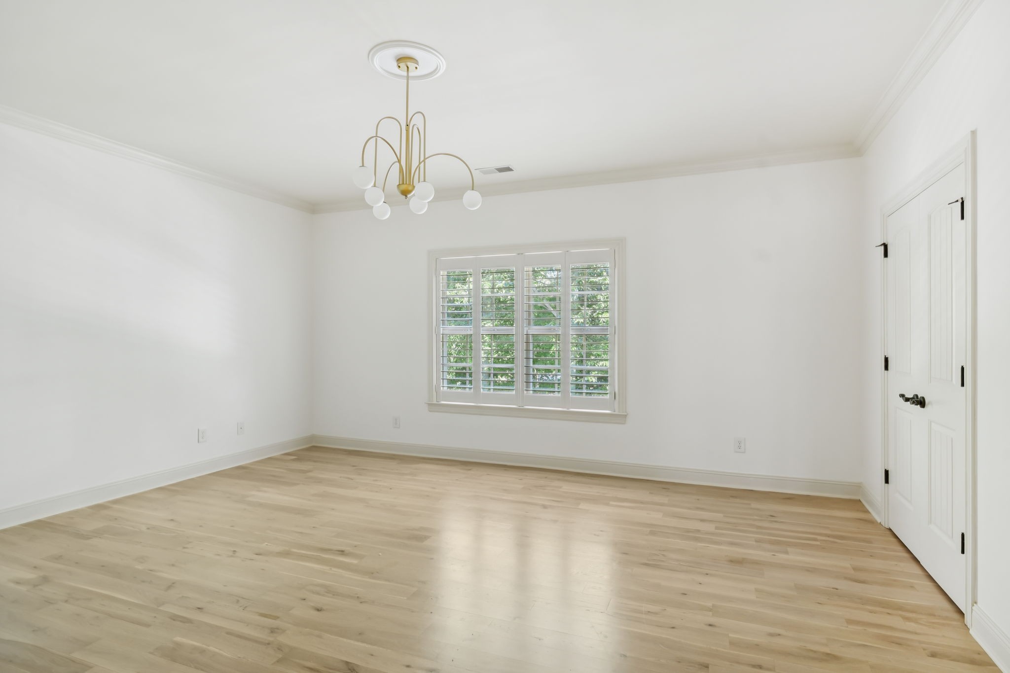 107 Brilliantine Cir