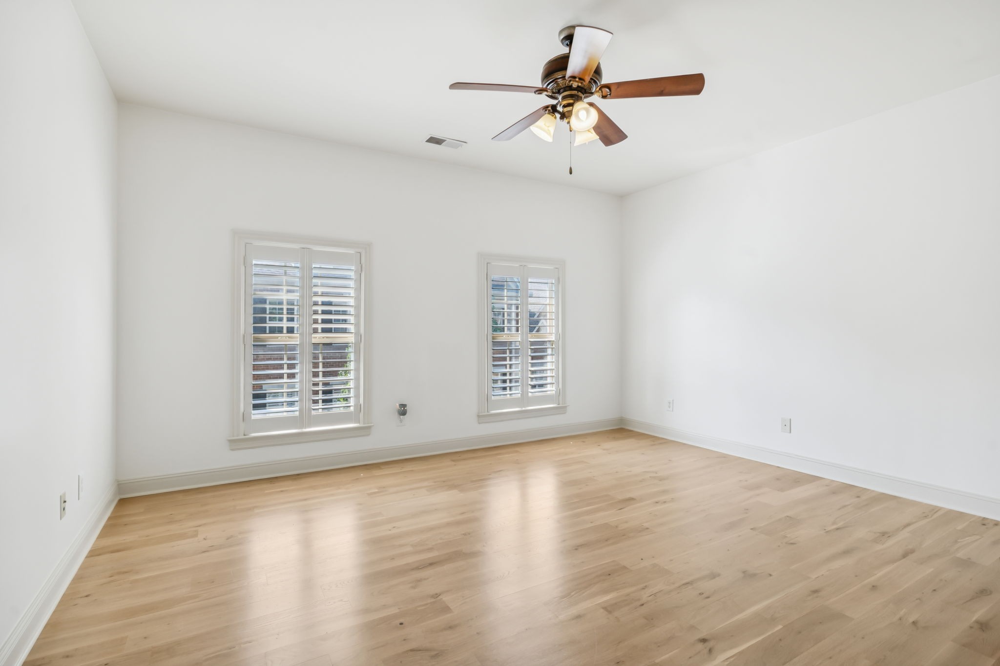 107 Brilliantine Cir