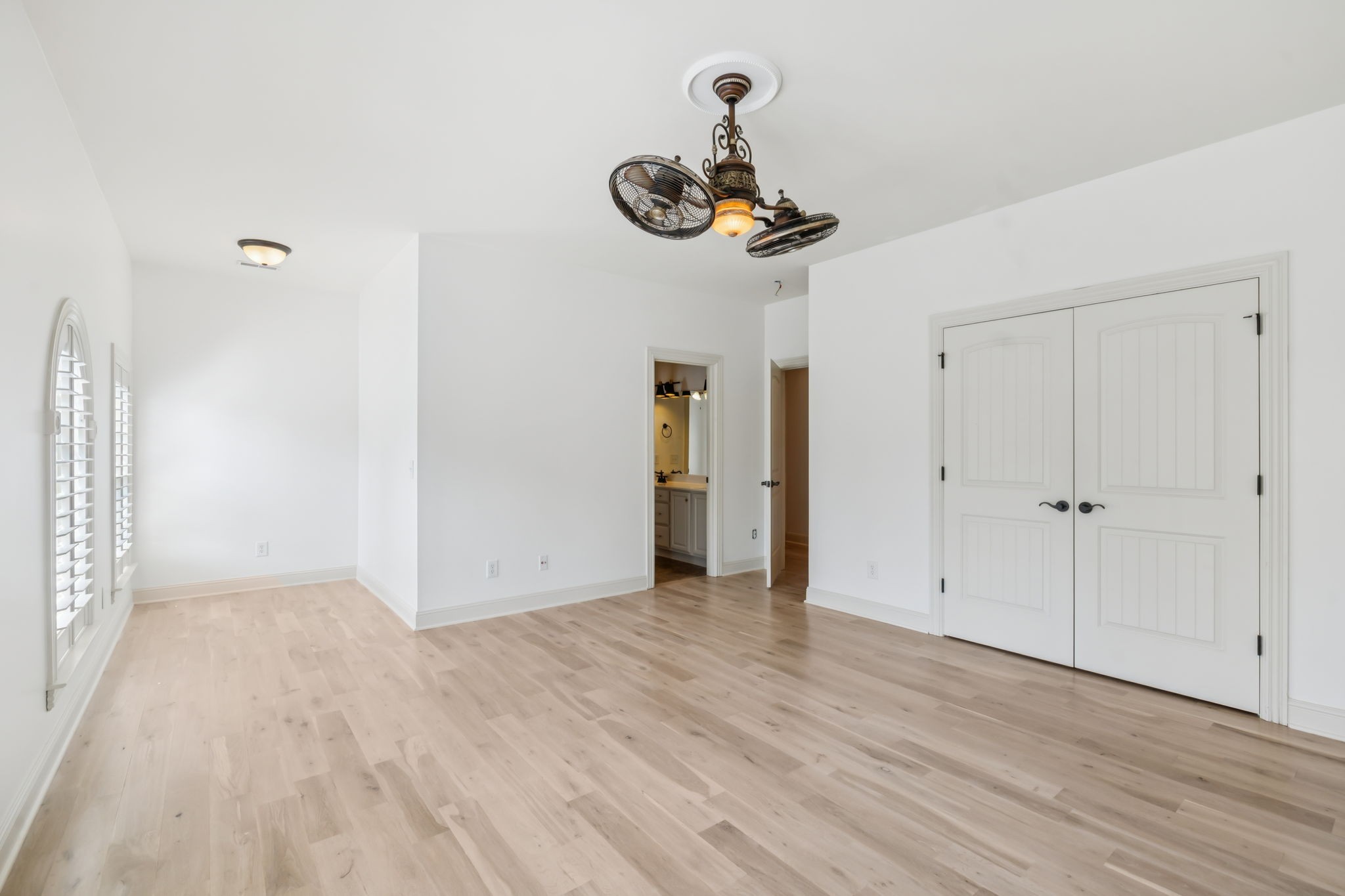 107 Brilliantine Cir