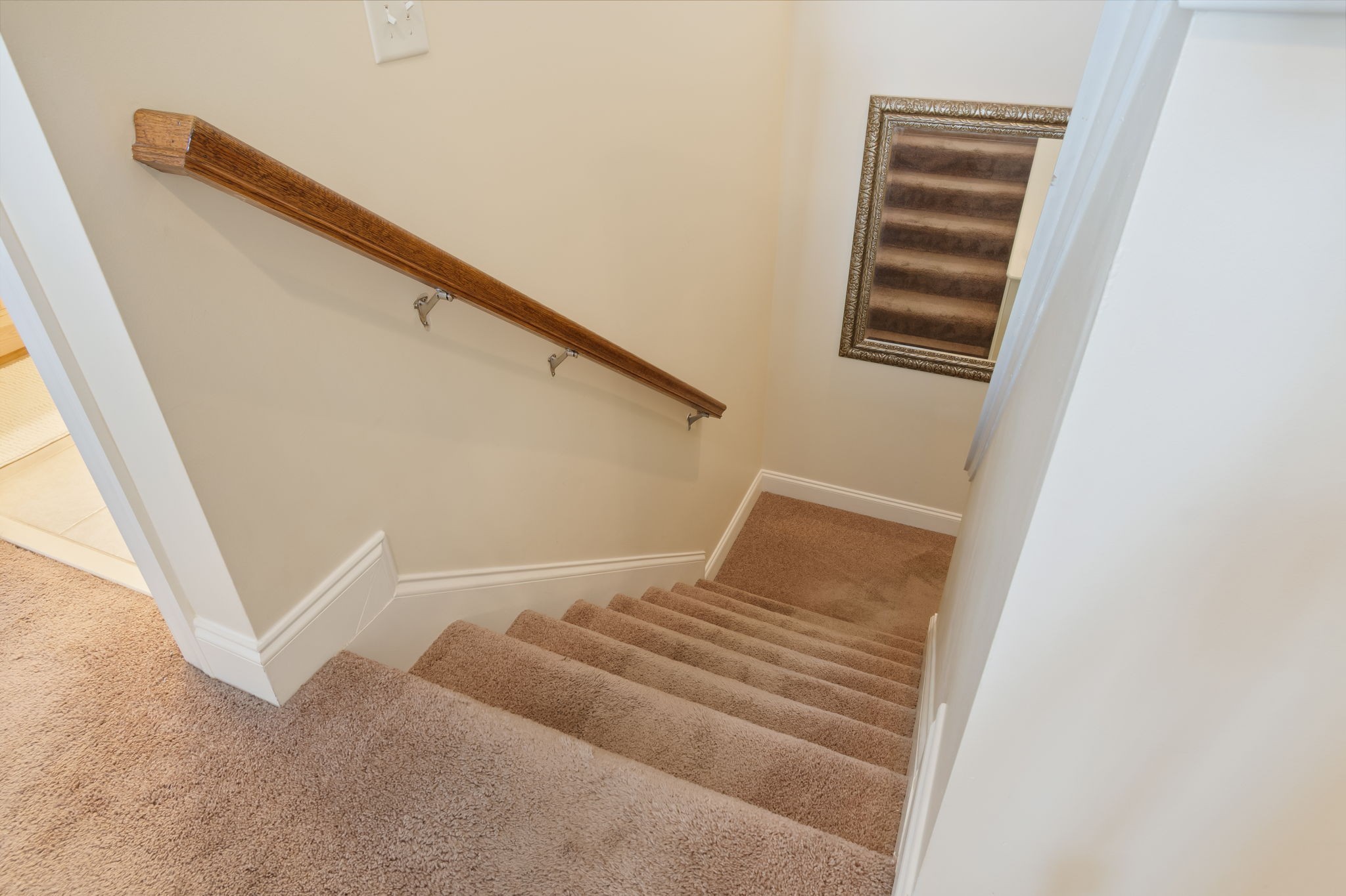 107 Tulip Ln