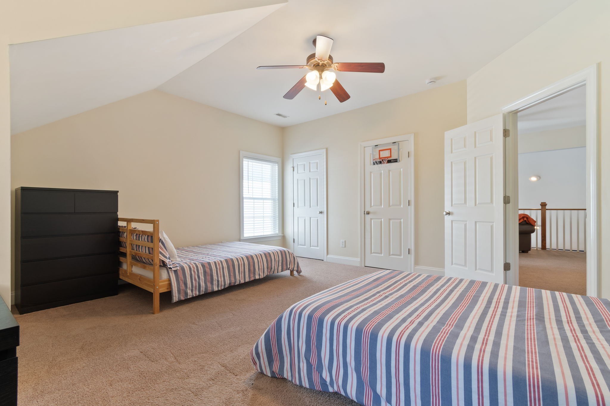 107 Tulip Ln