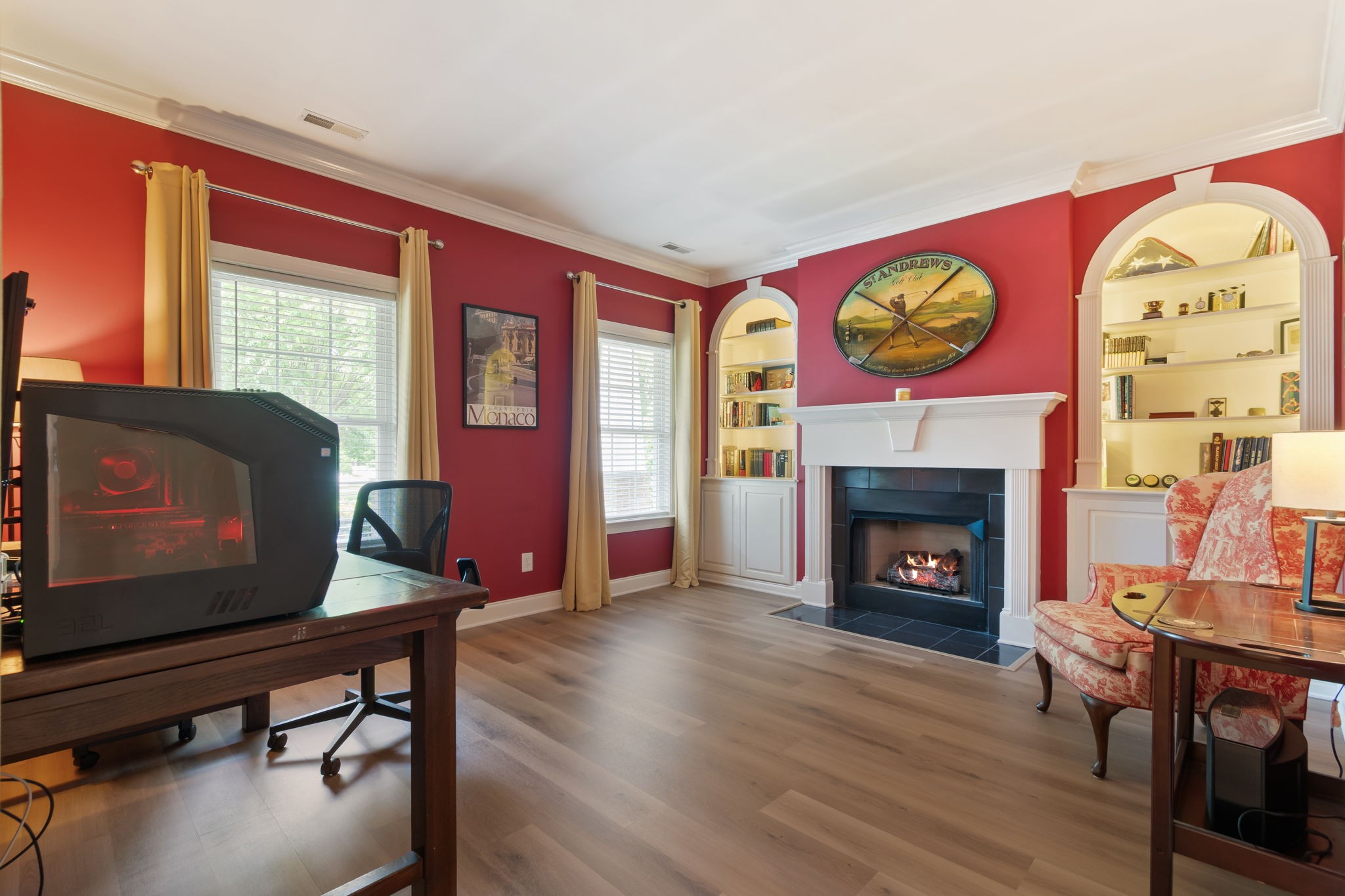 107 Tulip Ln