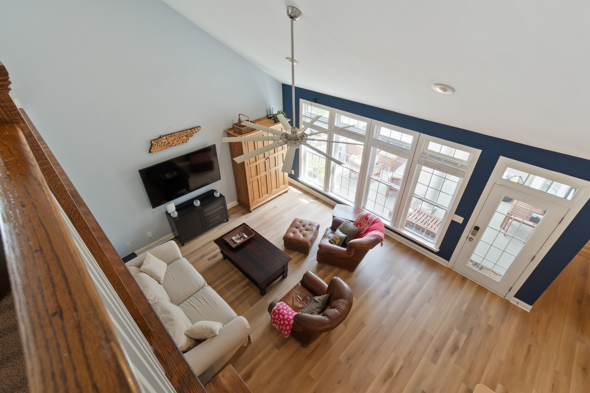 107 Tulip Ln