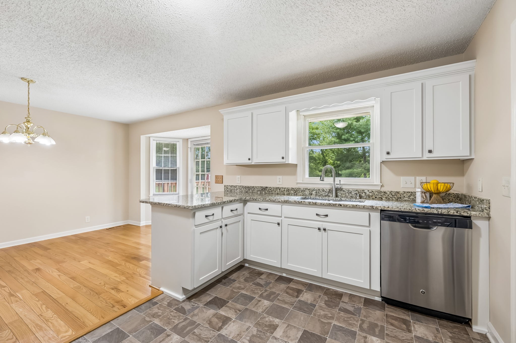 8426 Stewarts Bend Dr