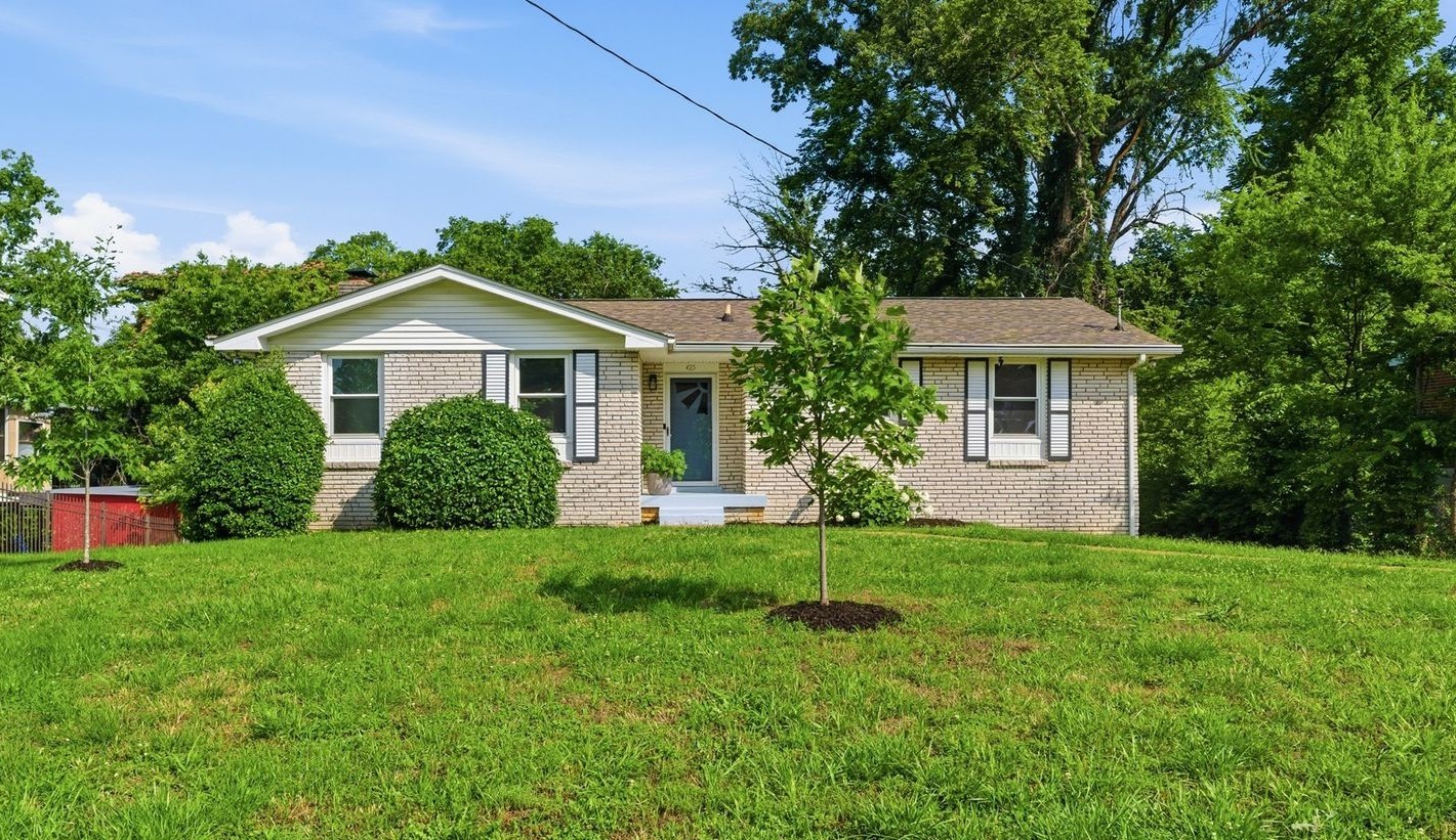 425 Glenpark Dr