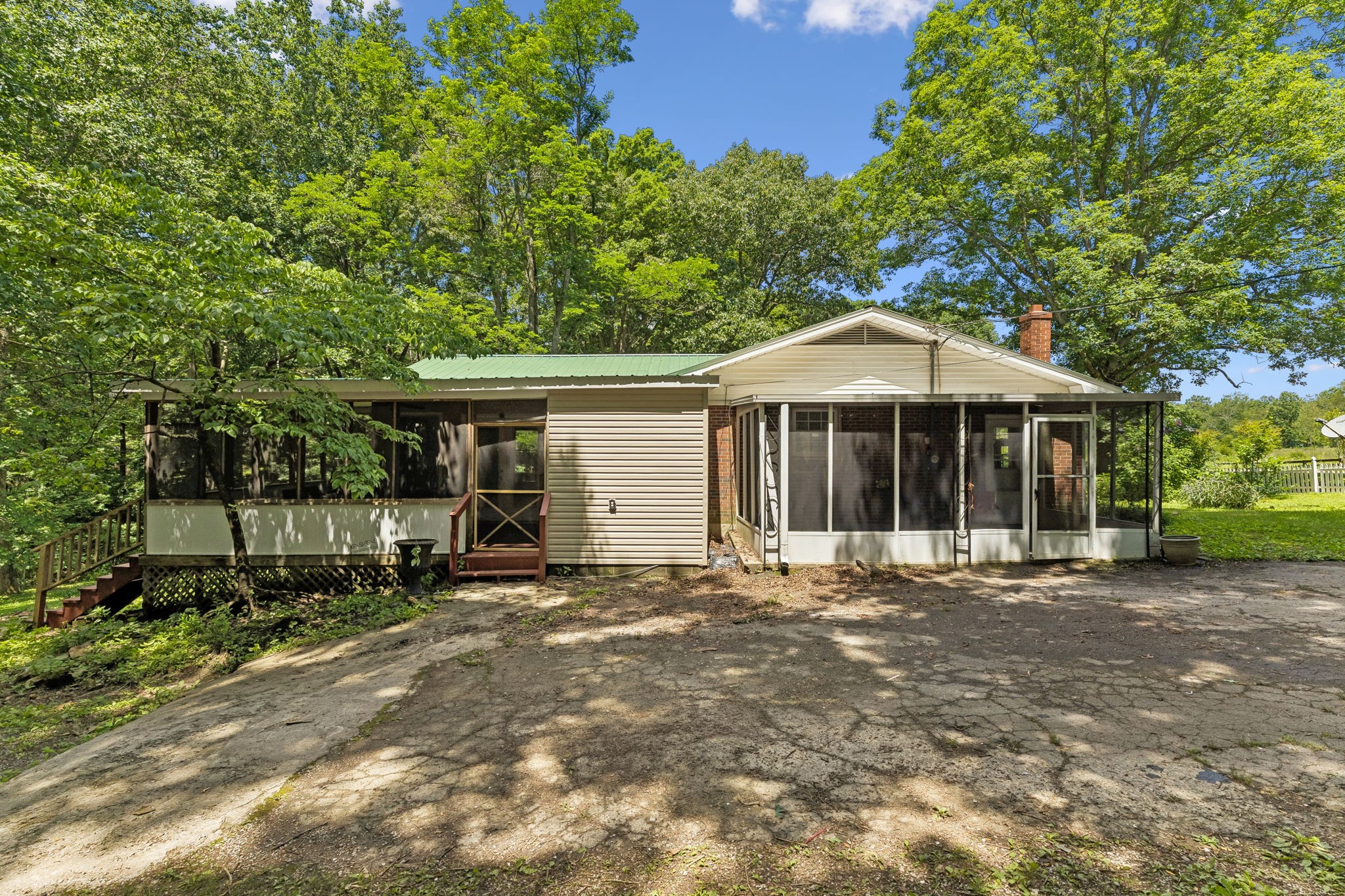 5849 Bending Chestnut Rd