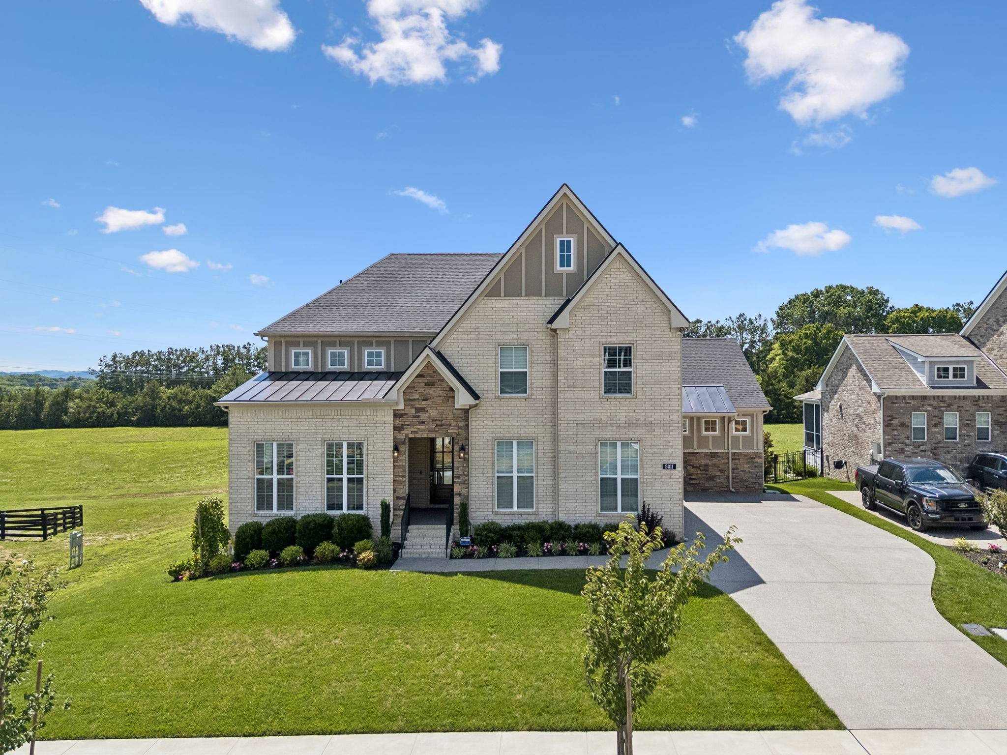 5011 High Park Hill Dr